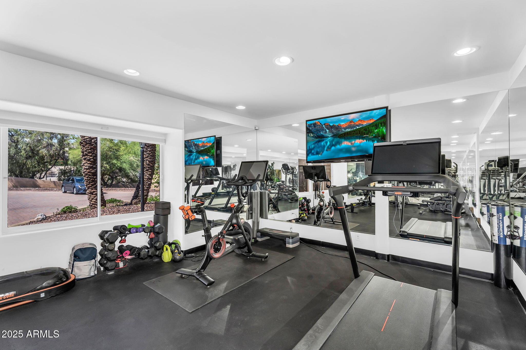 7000 N 47TH Street
