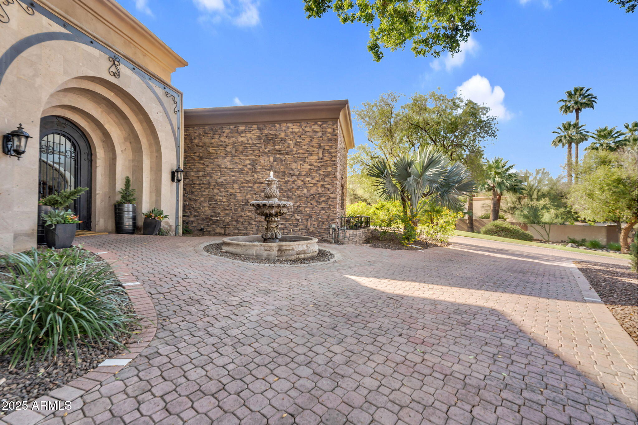 7000 N 47TH Street