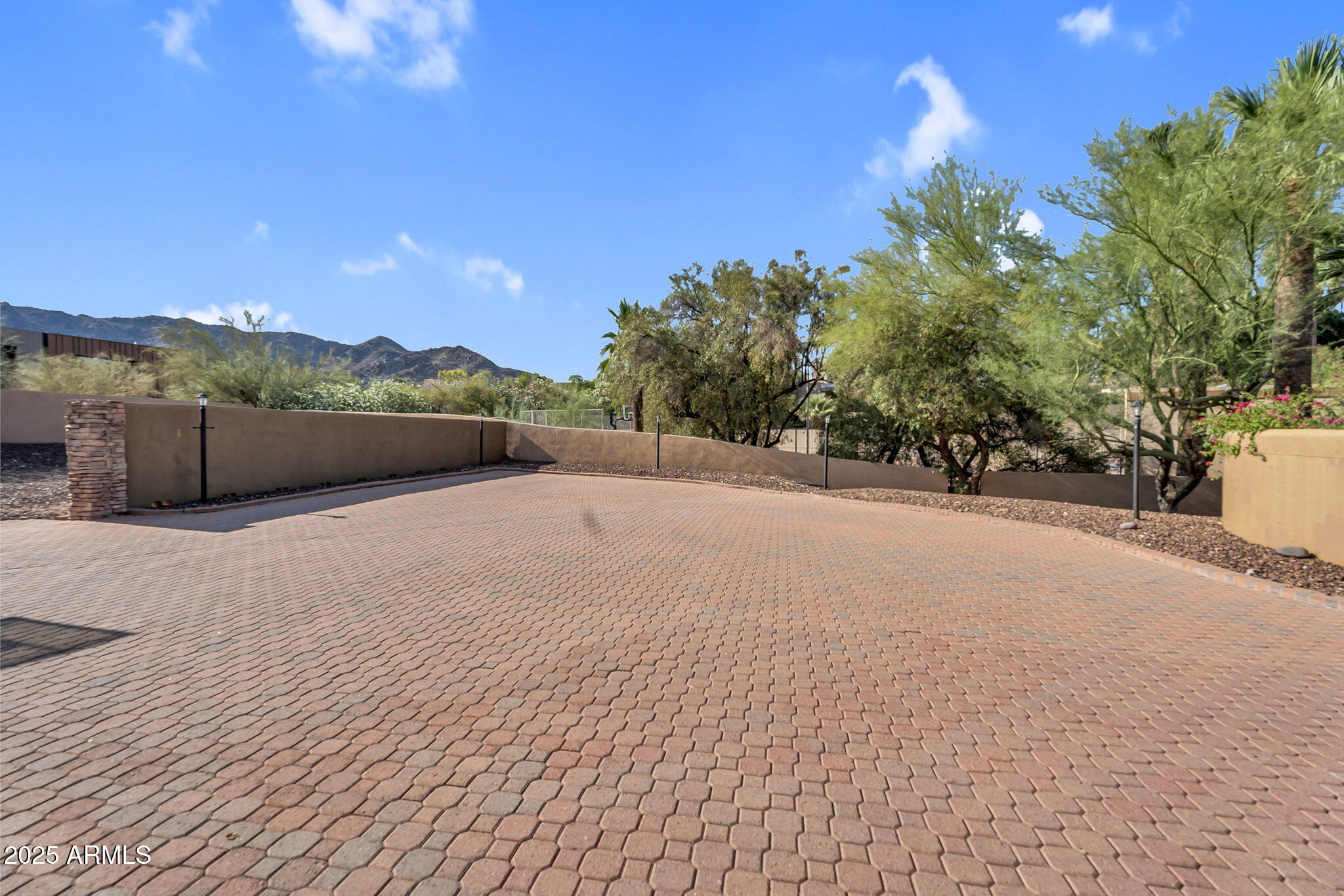 7000 N 47TH Street
