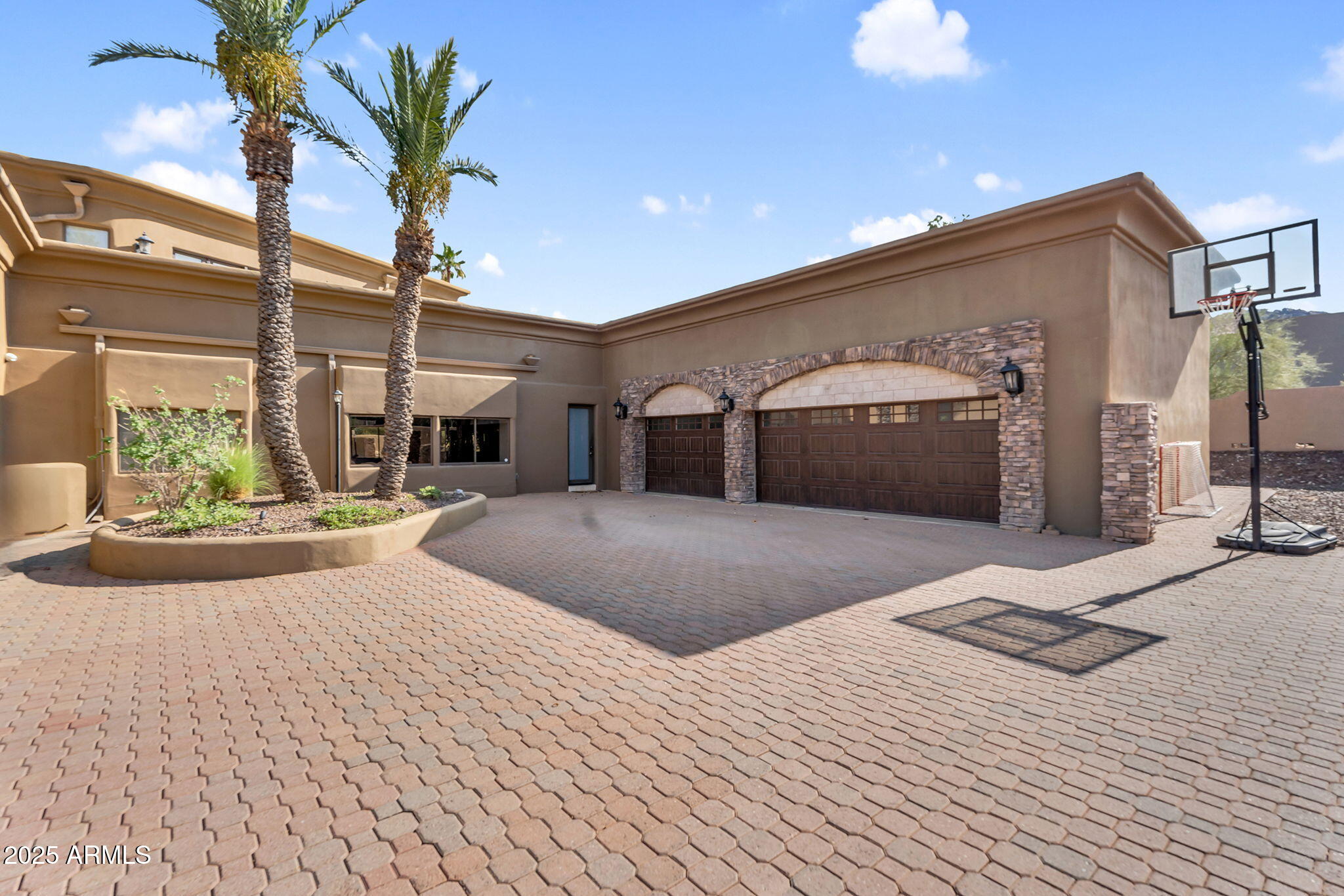 7000 N 47TH Street