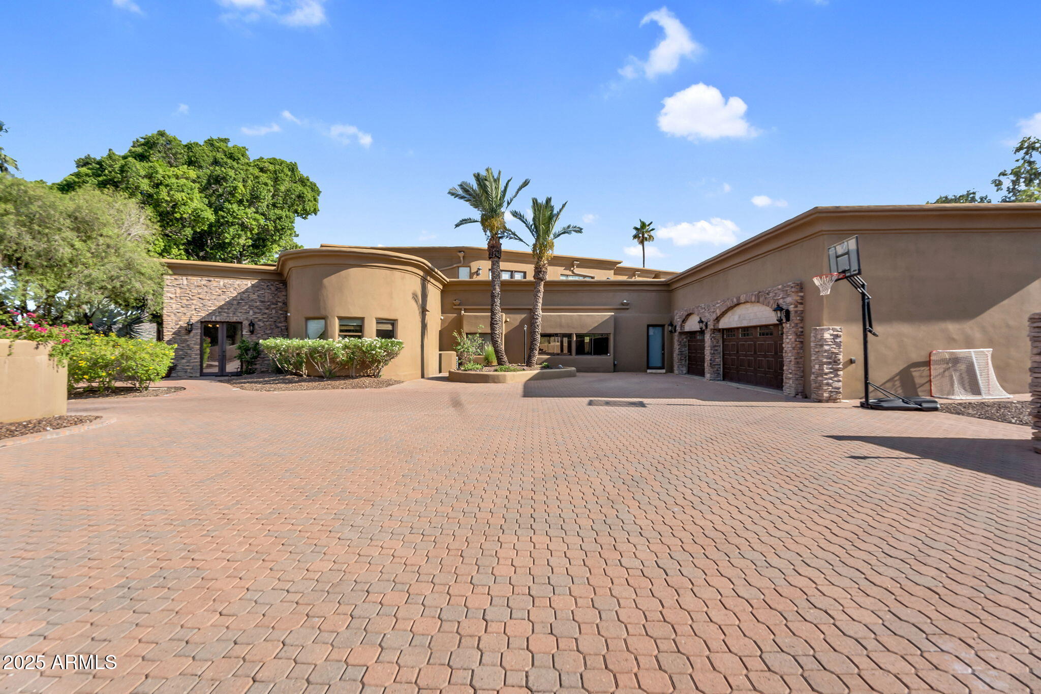 7000 N 47TH Street