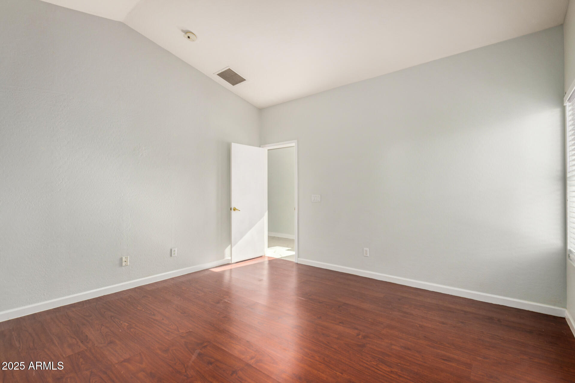 2221 E UNION HILLS Drive 113