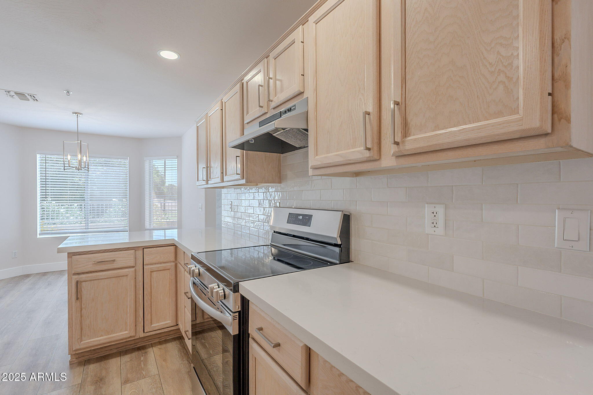 2647 N MILLER Road 6