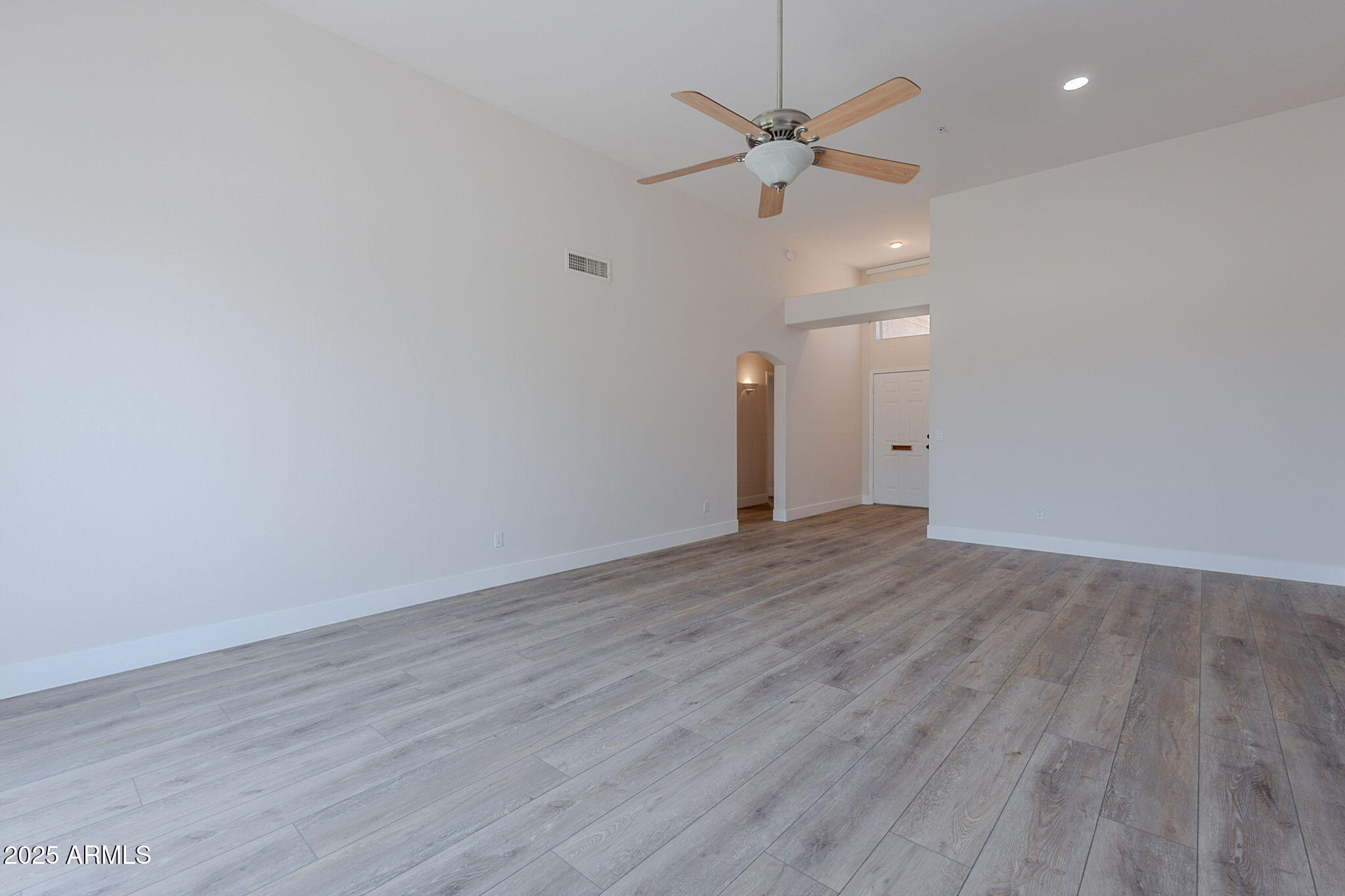 2647 N MILLER Road 6