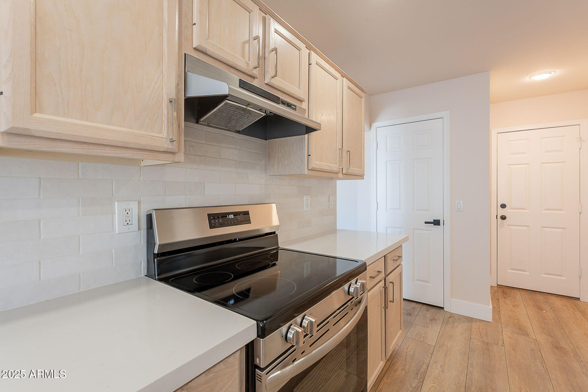 2647 N MILLER Road 6
