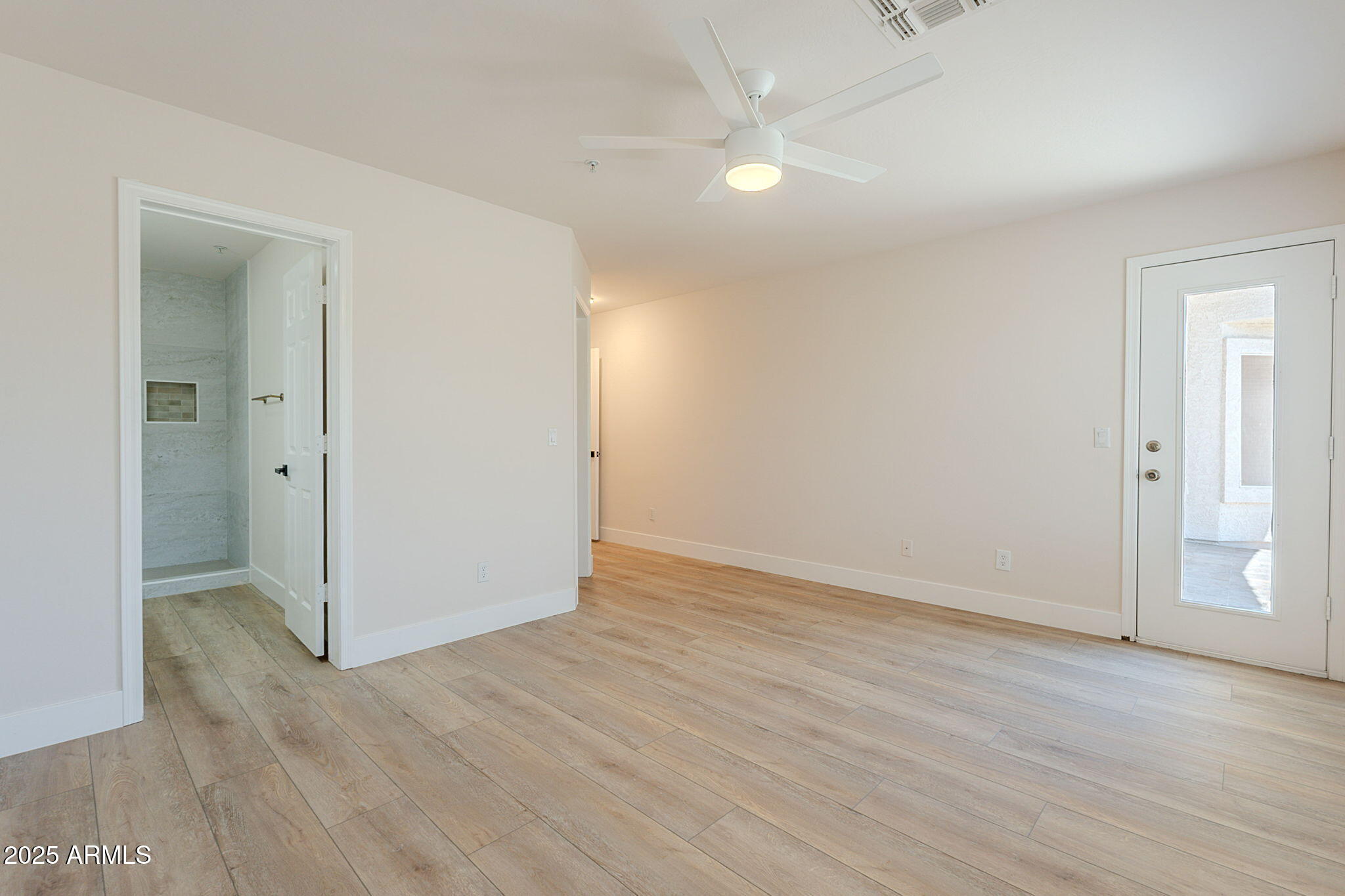 2647 N MILLER Road 6