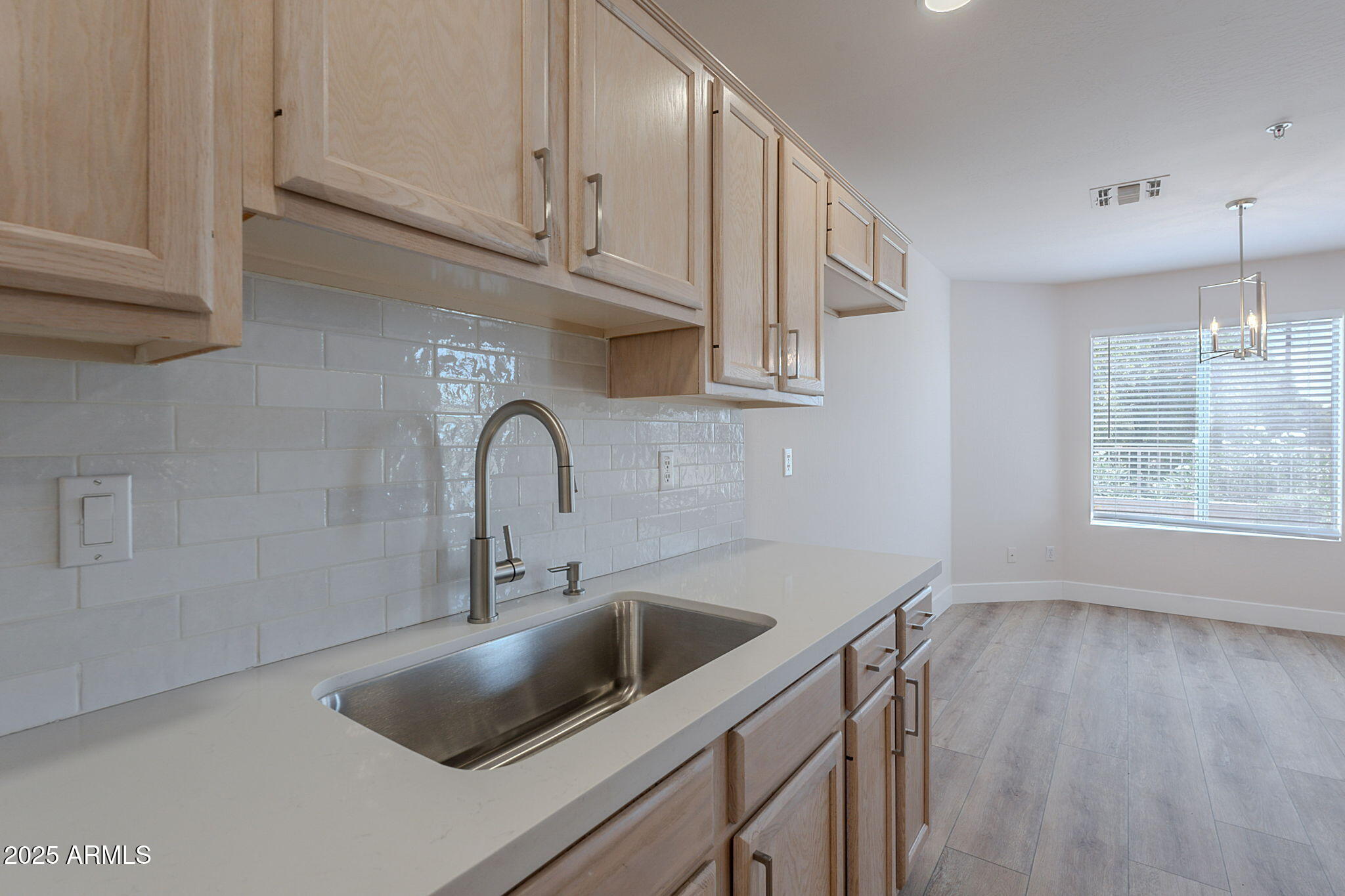 2647 N MILLER Road 6