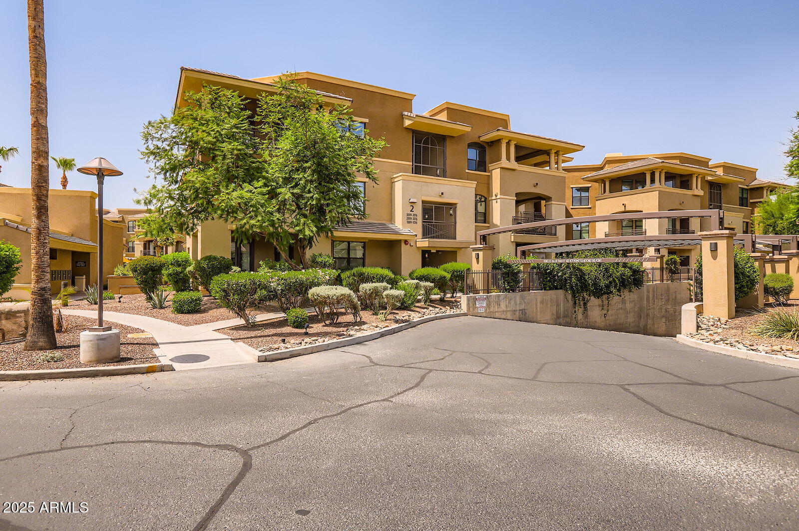 7601 E INDIAN BEND Road 2011