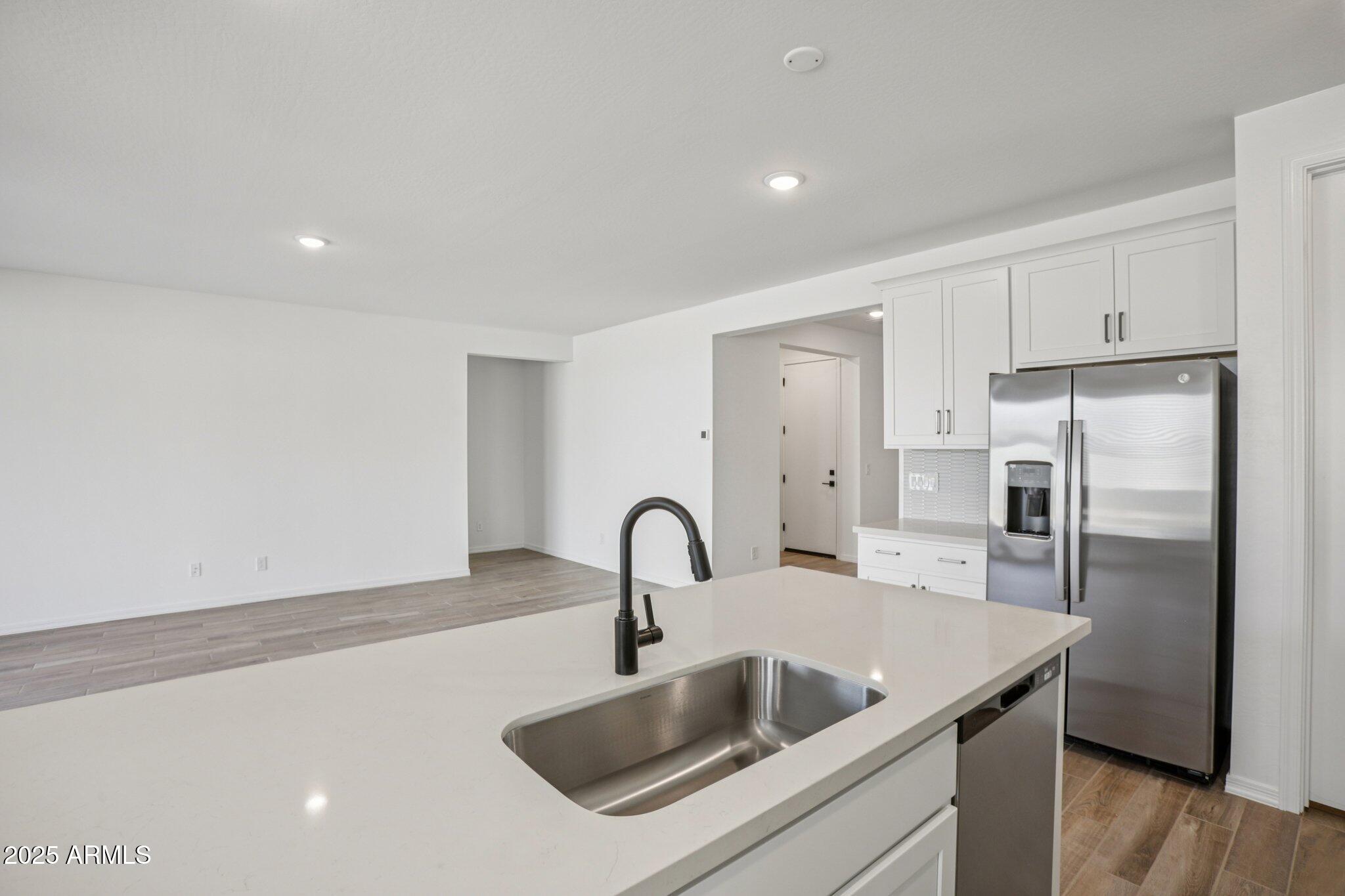 5528 W HOPI Trail