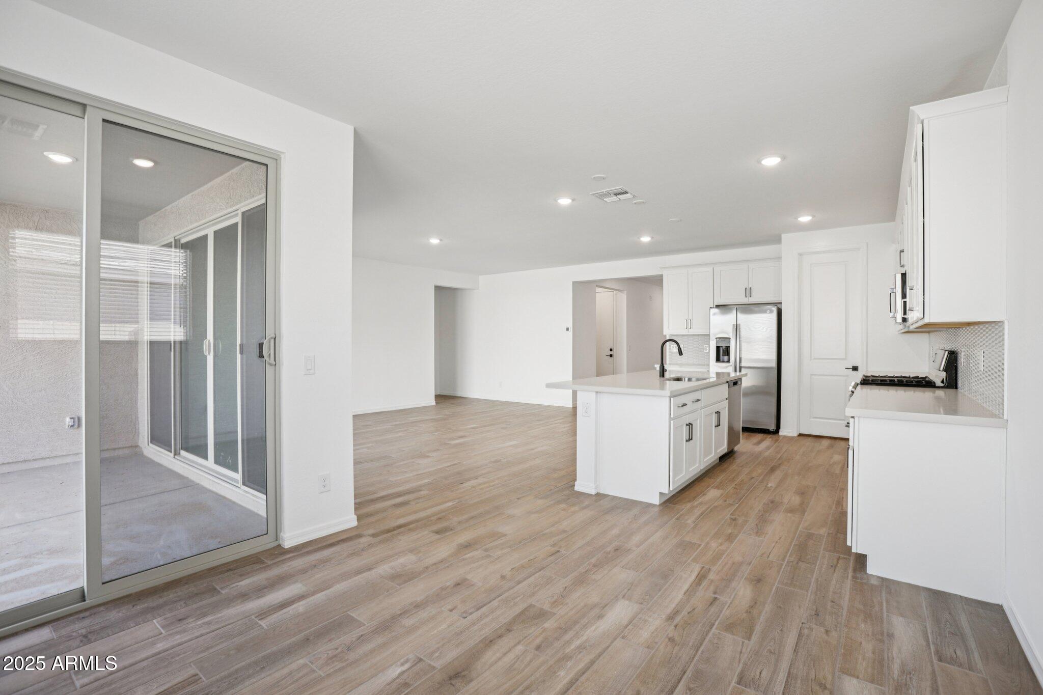 5528 W HOPI Trail