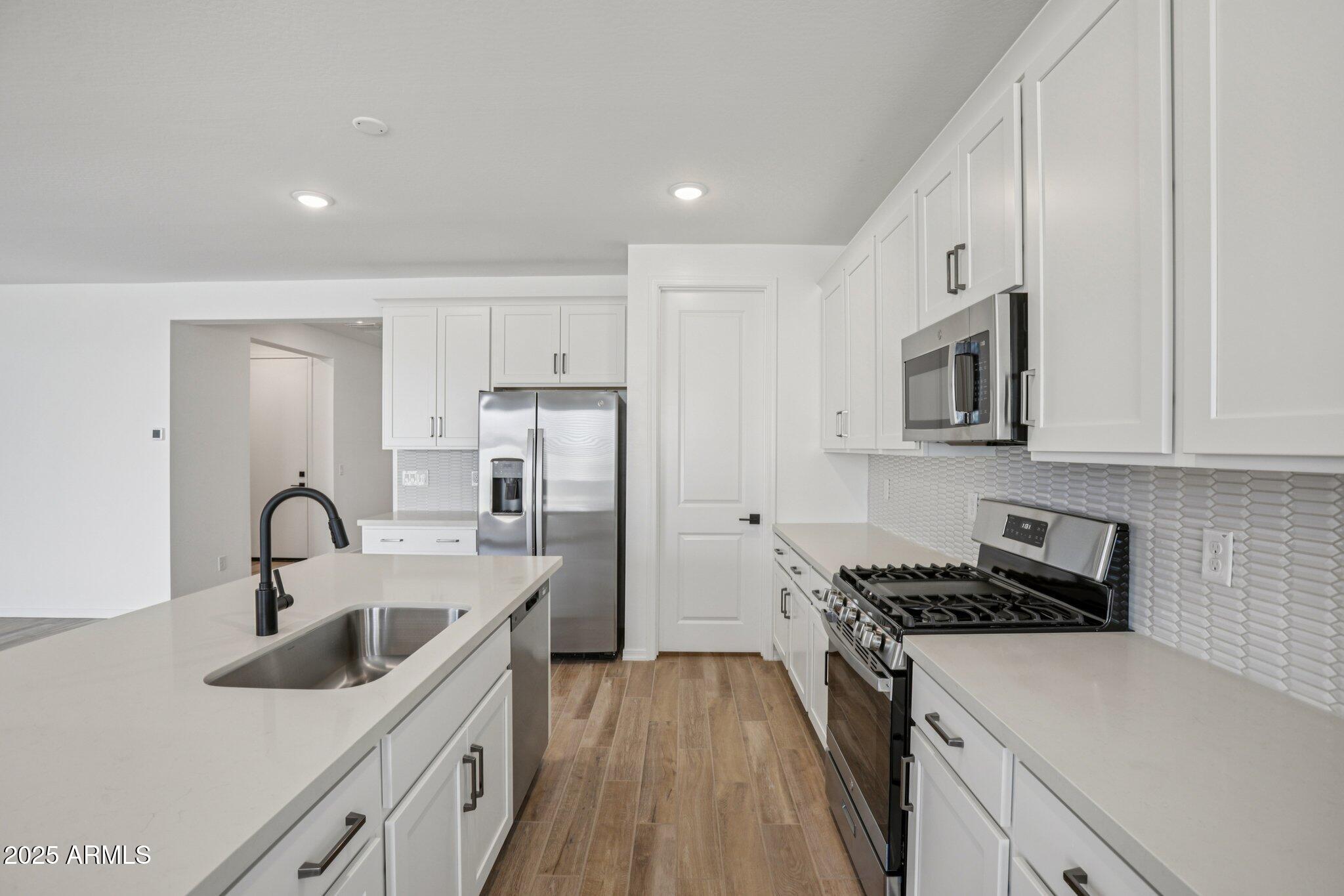5528 W HOPI Trail
