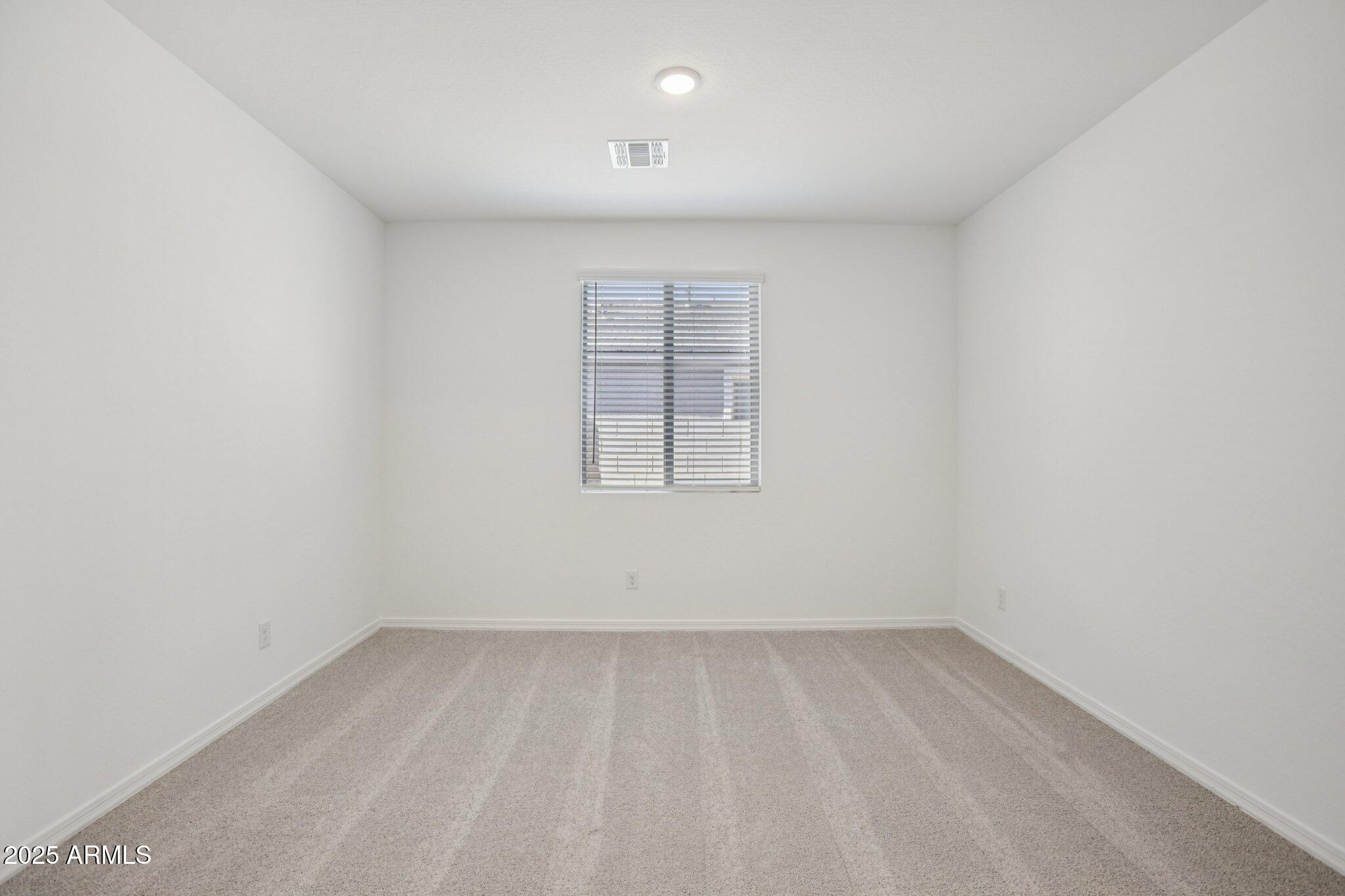 5528 W HOPI Trail
