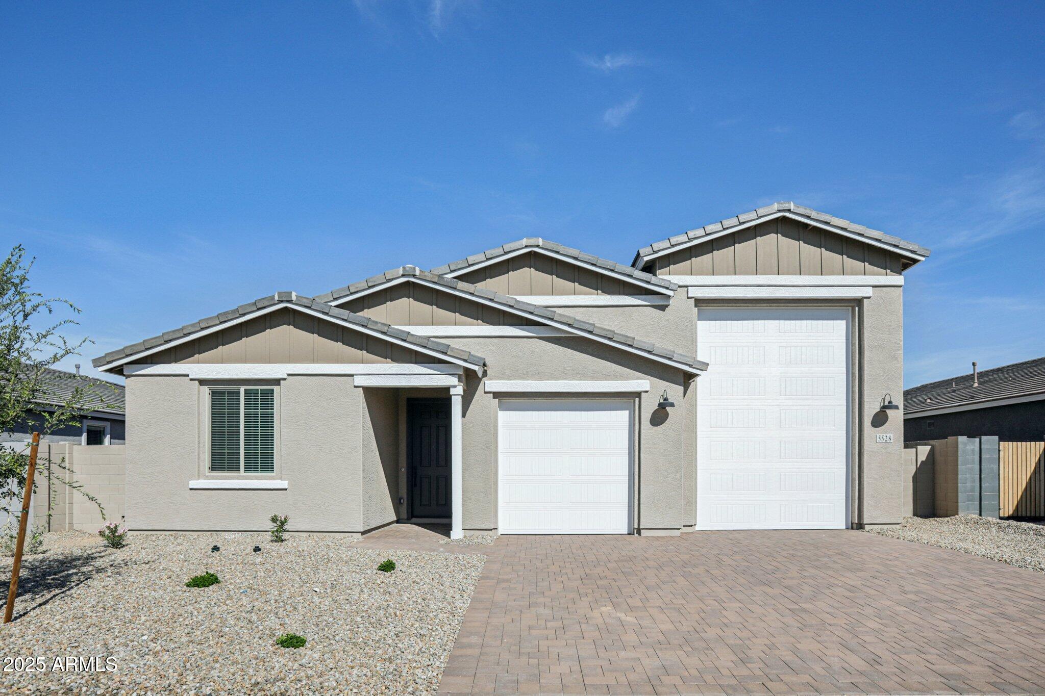 5528 W HOPI Trail