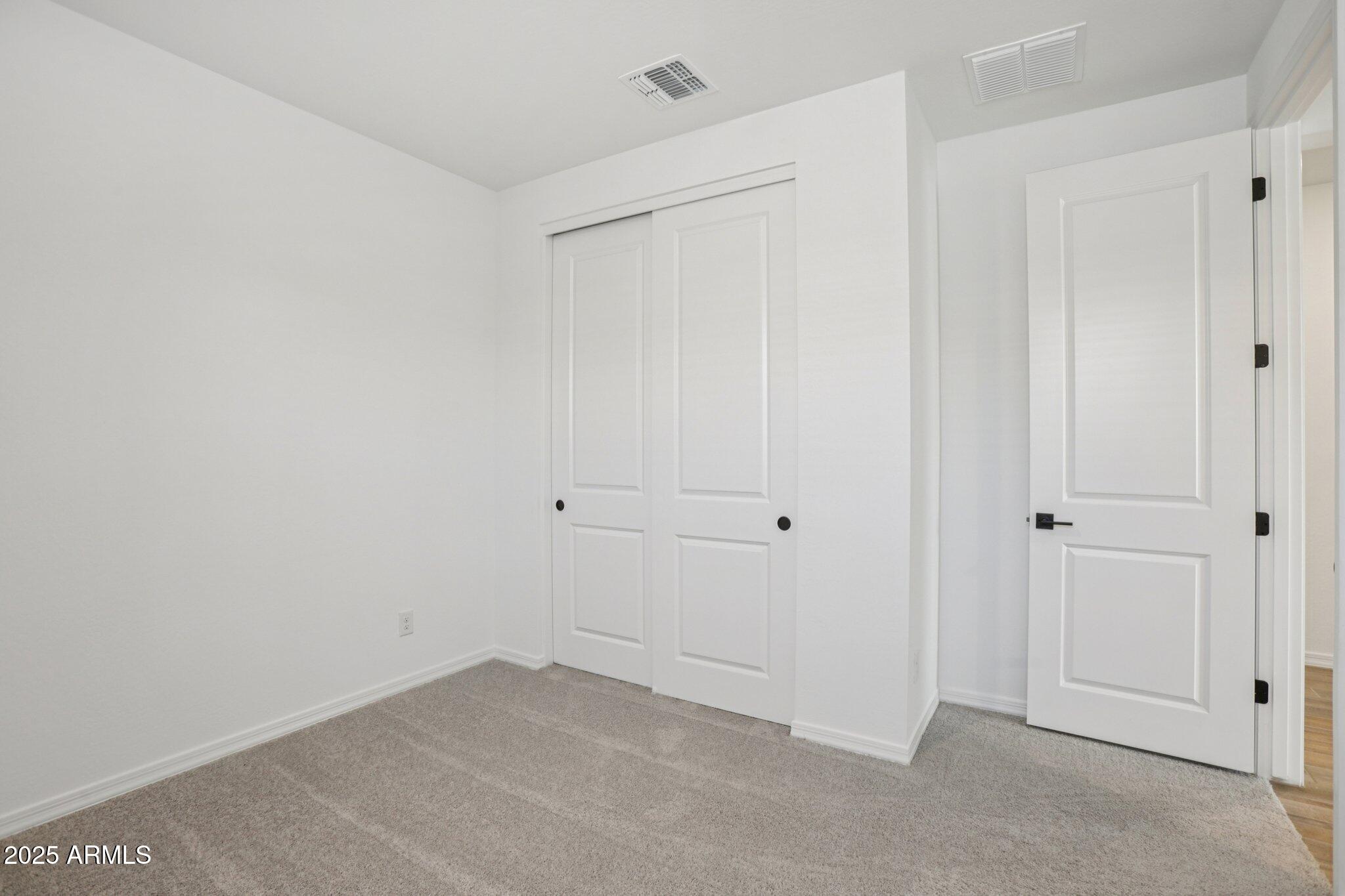 5528 W HOPI Trail