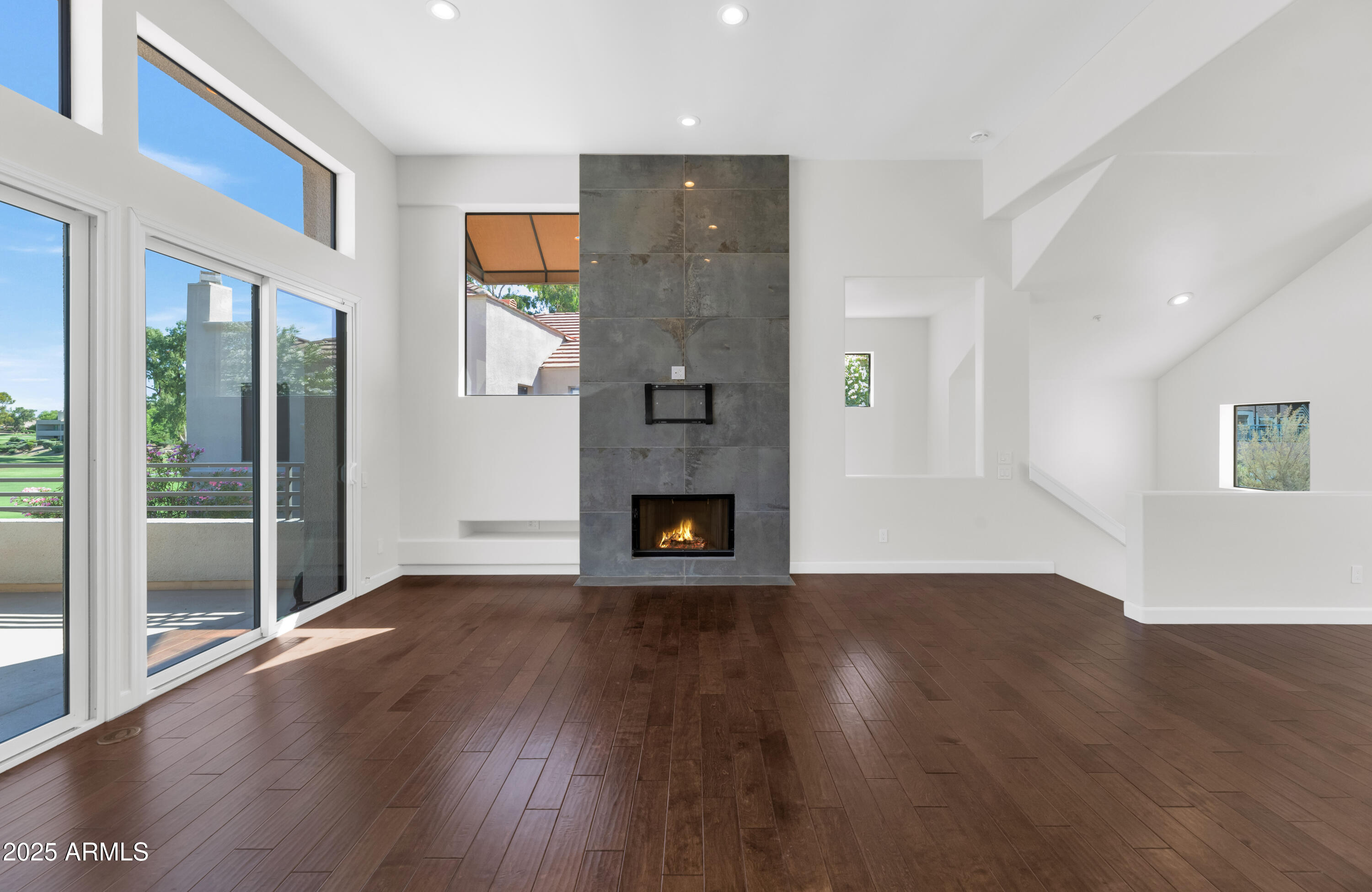 8989 N GAINEY CENTER Drive 211