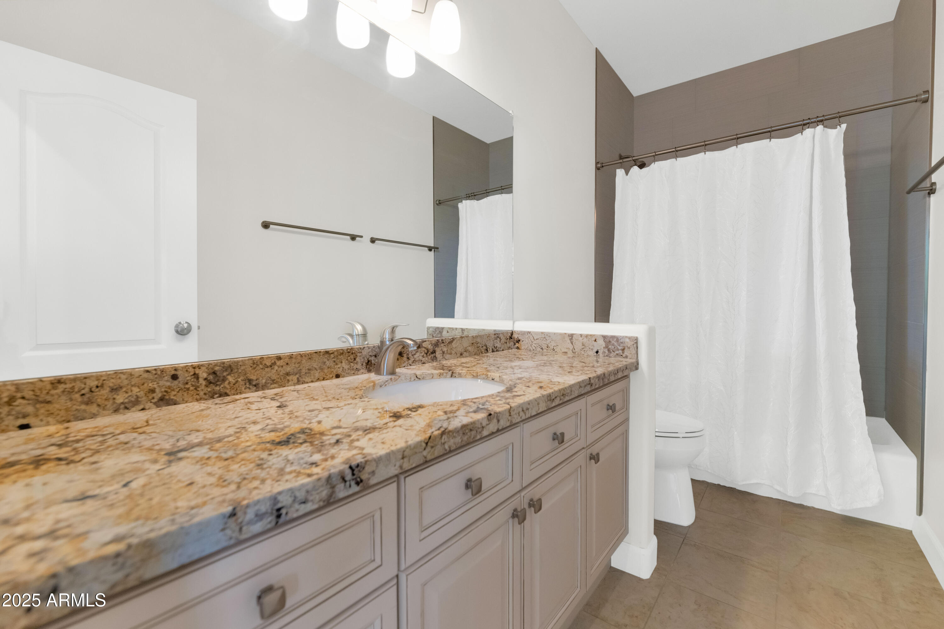 8989 N GAINEY CENTER Drive 211