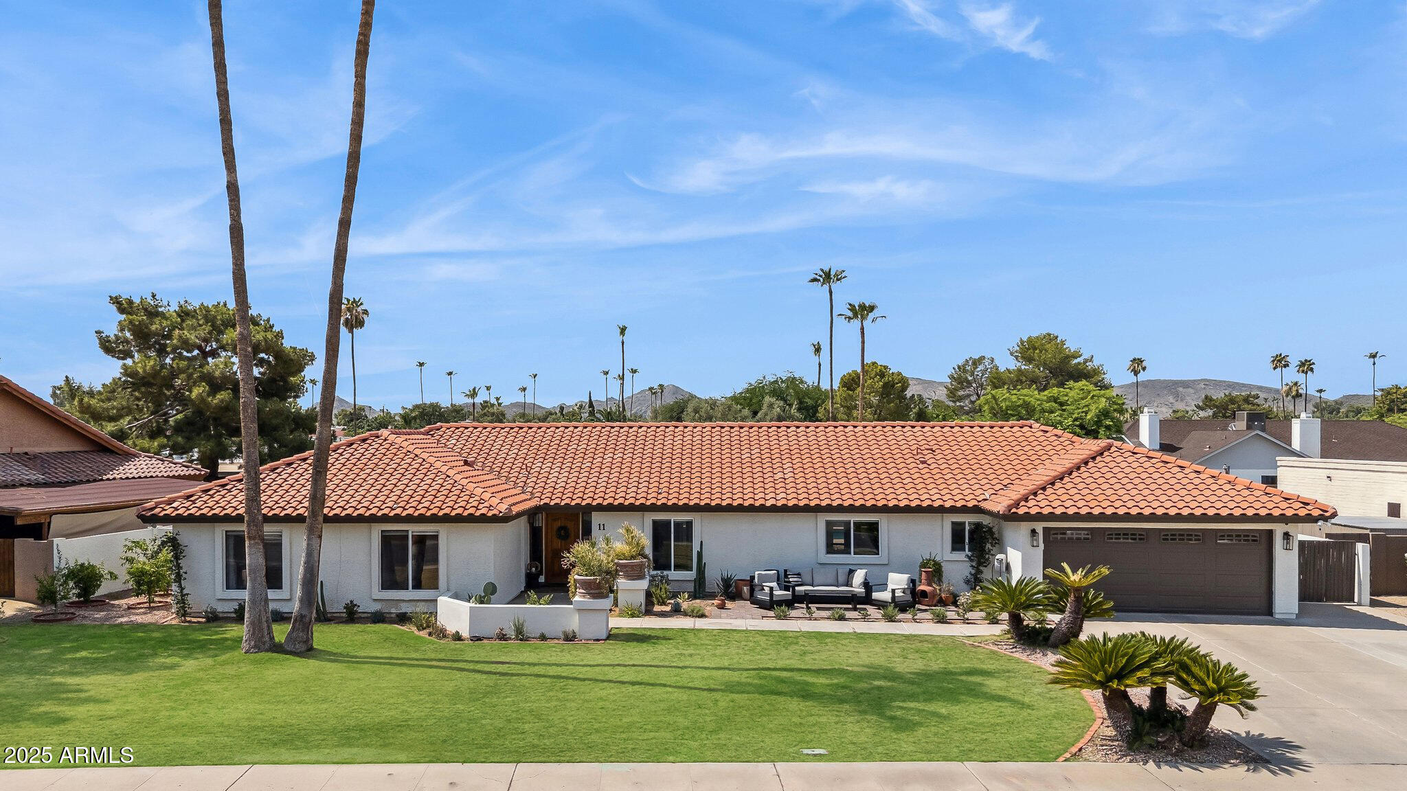 11 W MARCONI Avenue