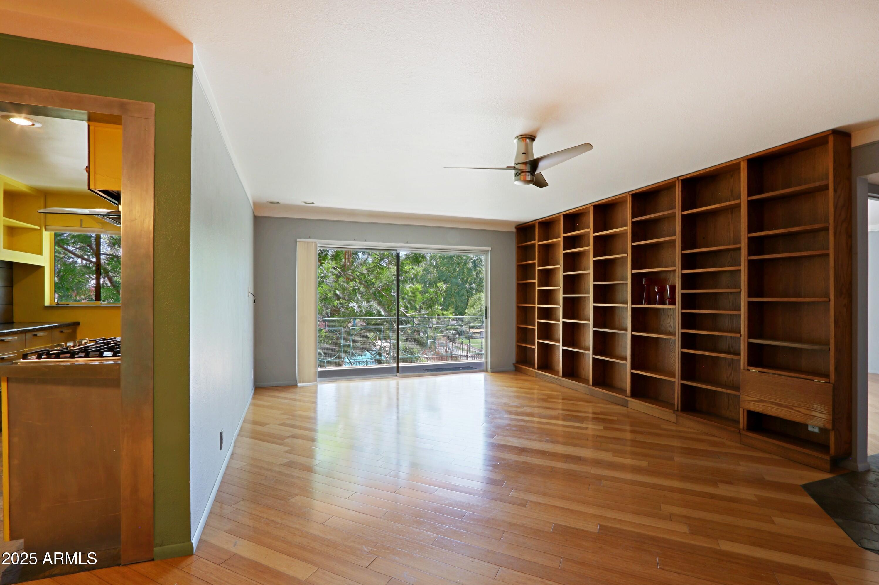 150 E CORONADO Road 52