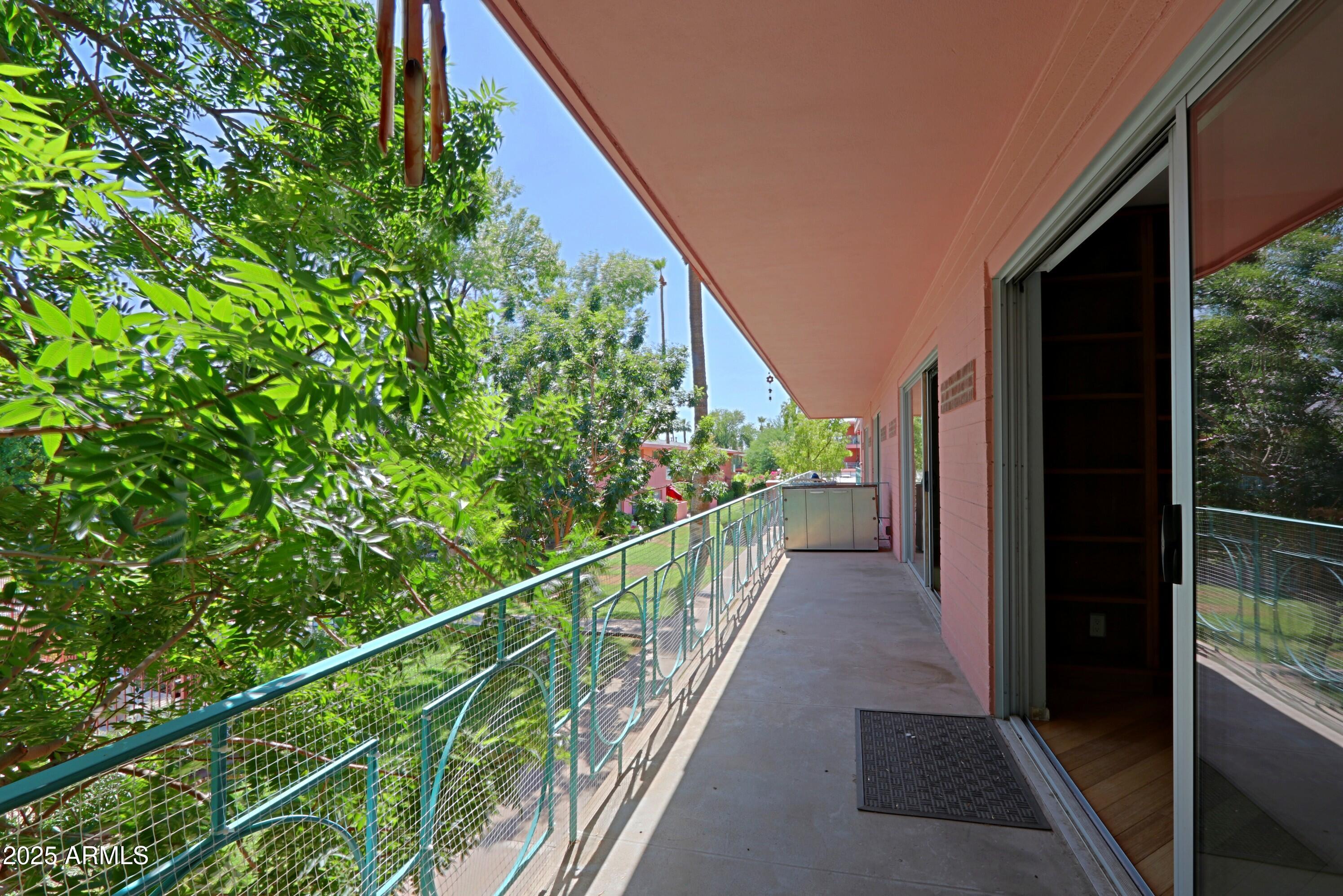 150 E CORONADO Road 52
