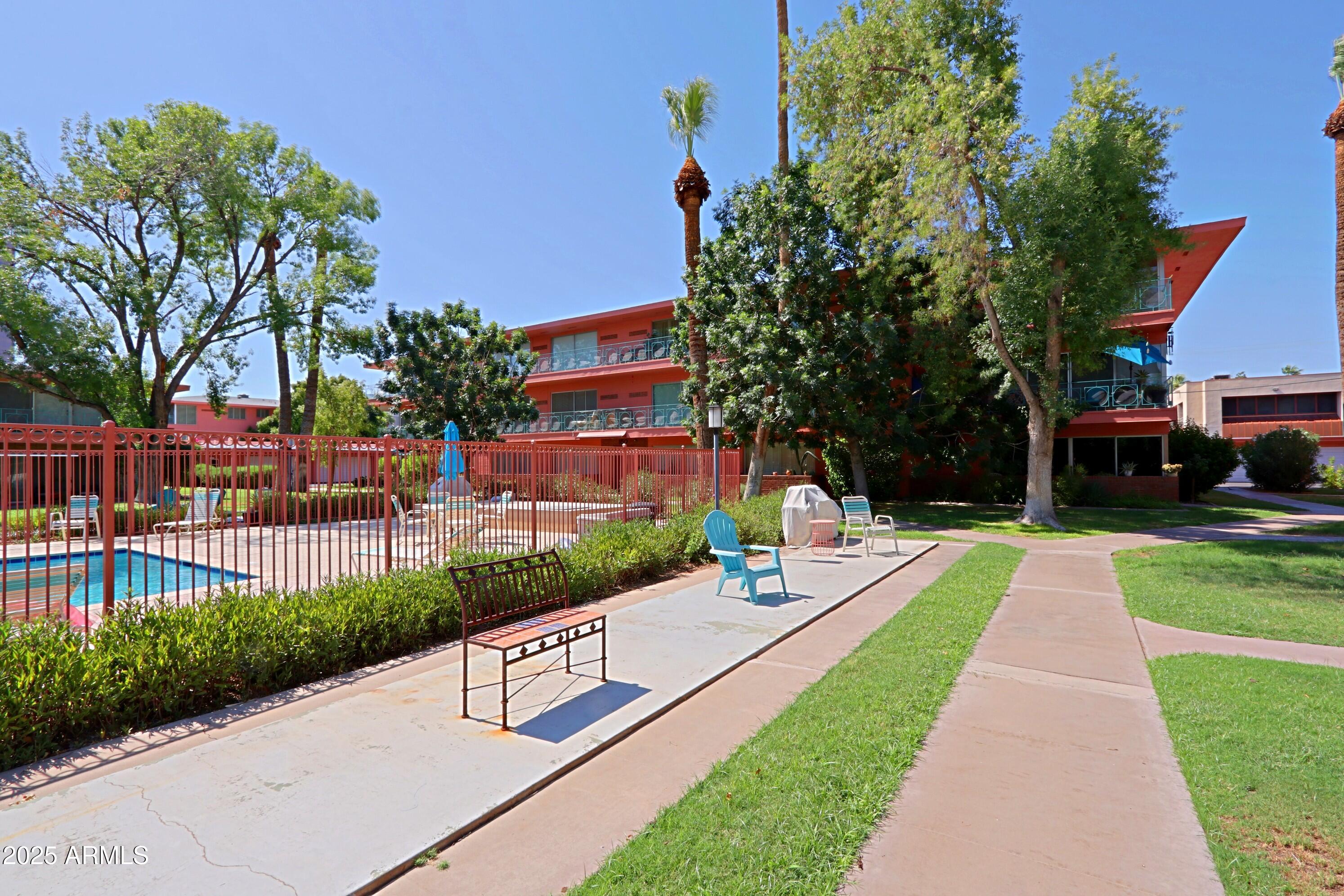 150 E CORONADO Road 52