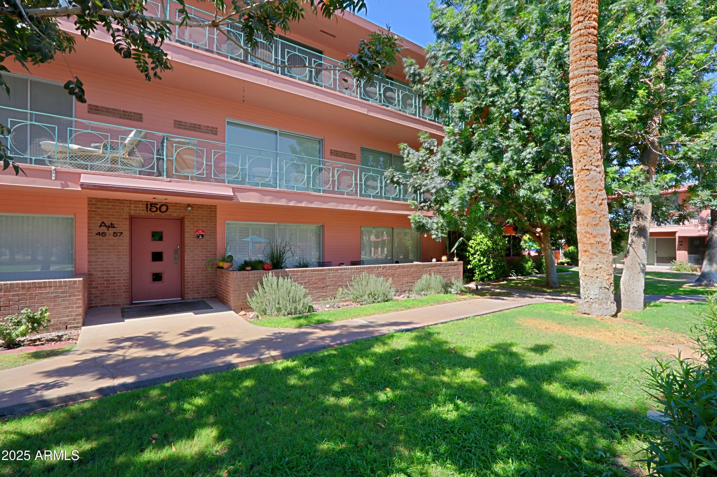 150 E CORONADO Road 52