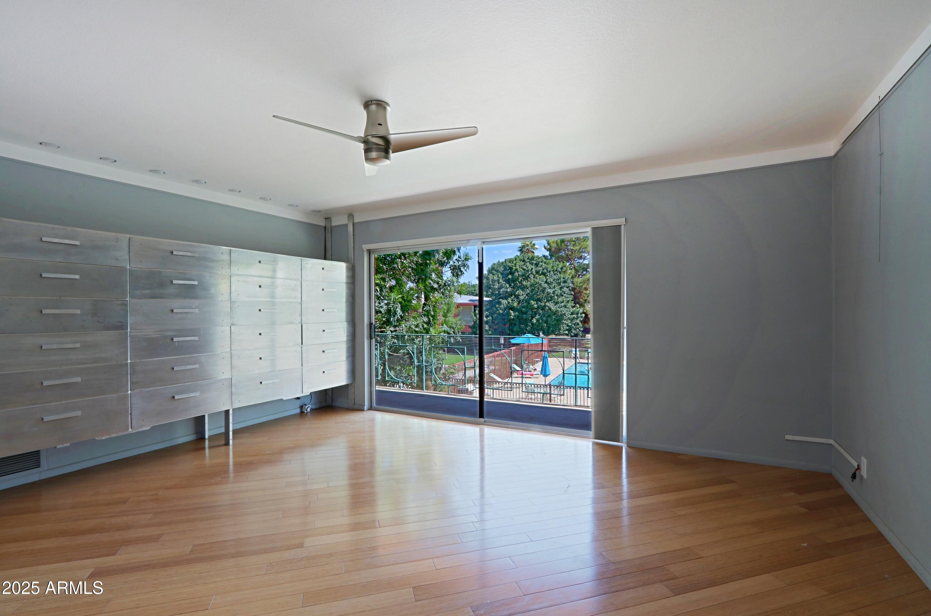 150 E CORONADO Road 52