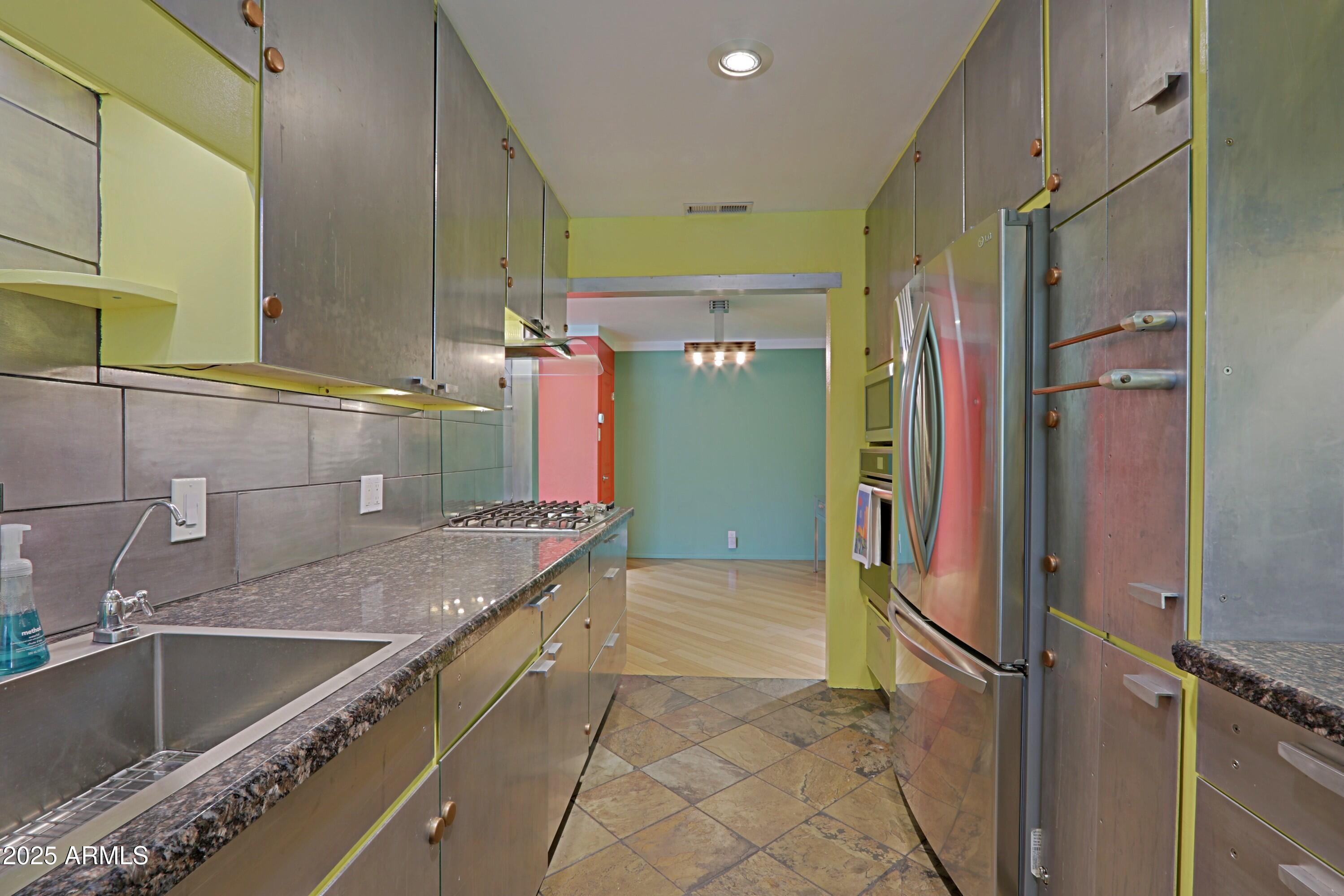 150 E CORONADO Road 52