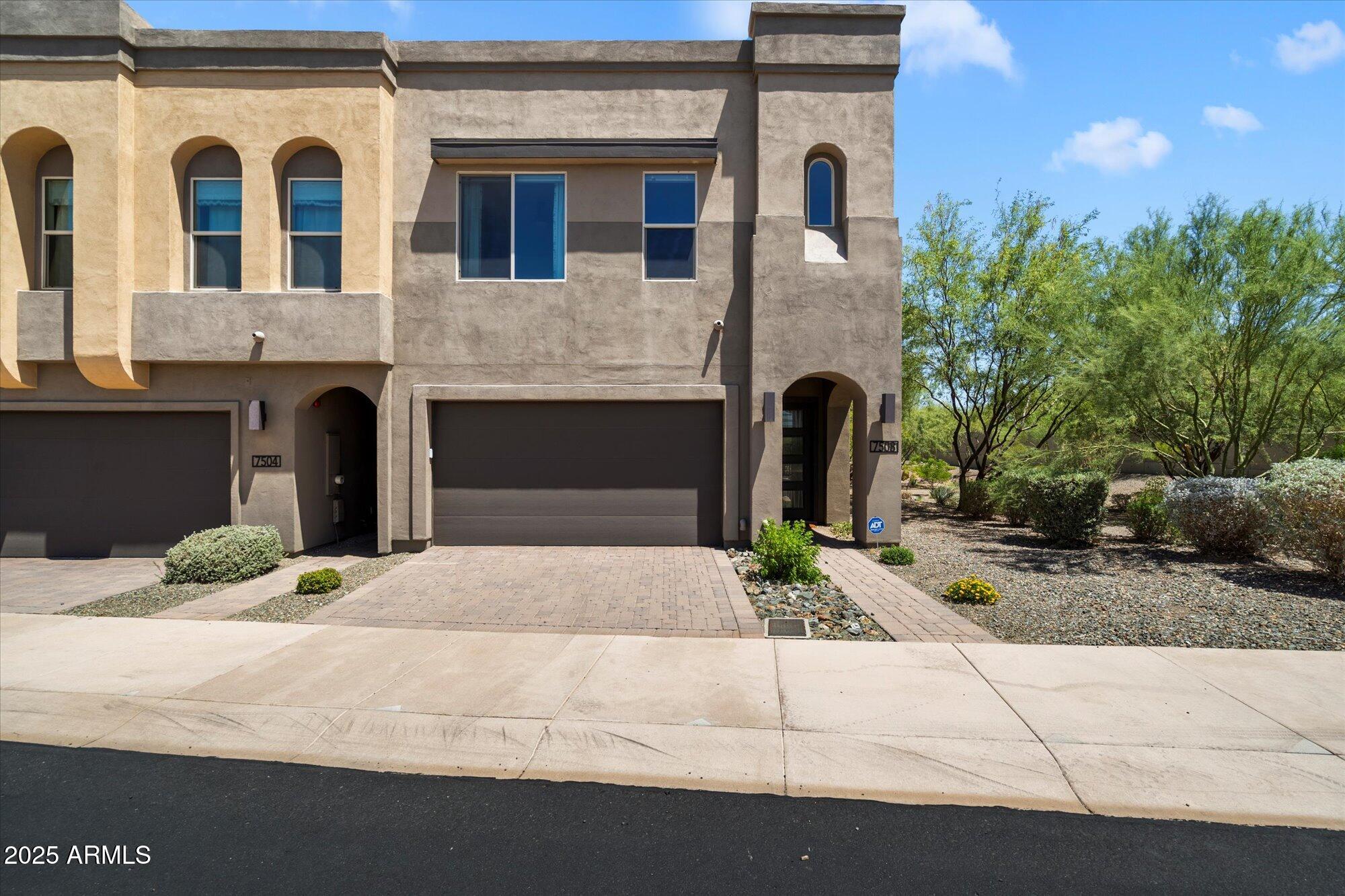 7508 E VIA DE LUNA Drive