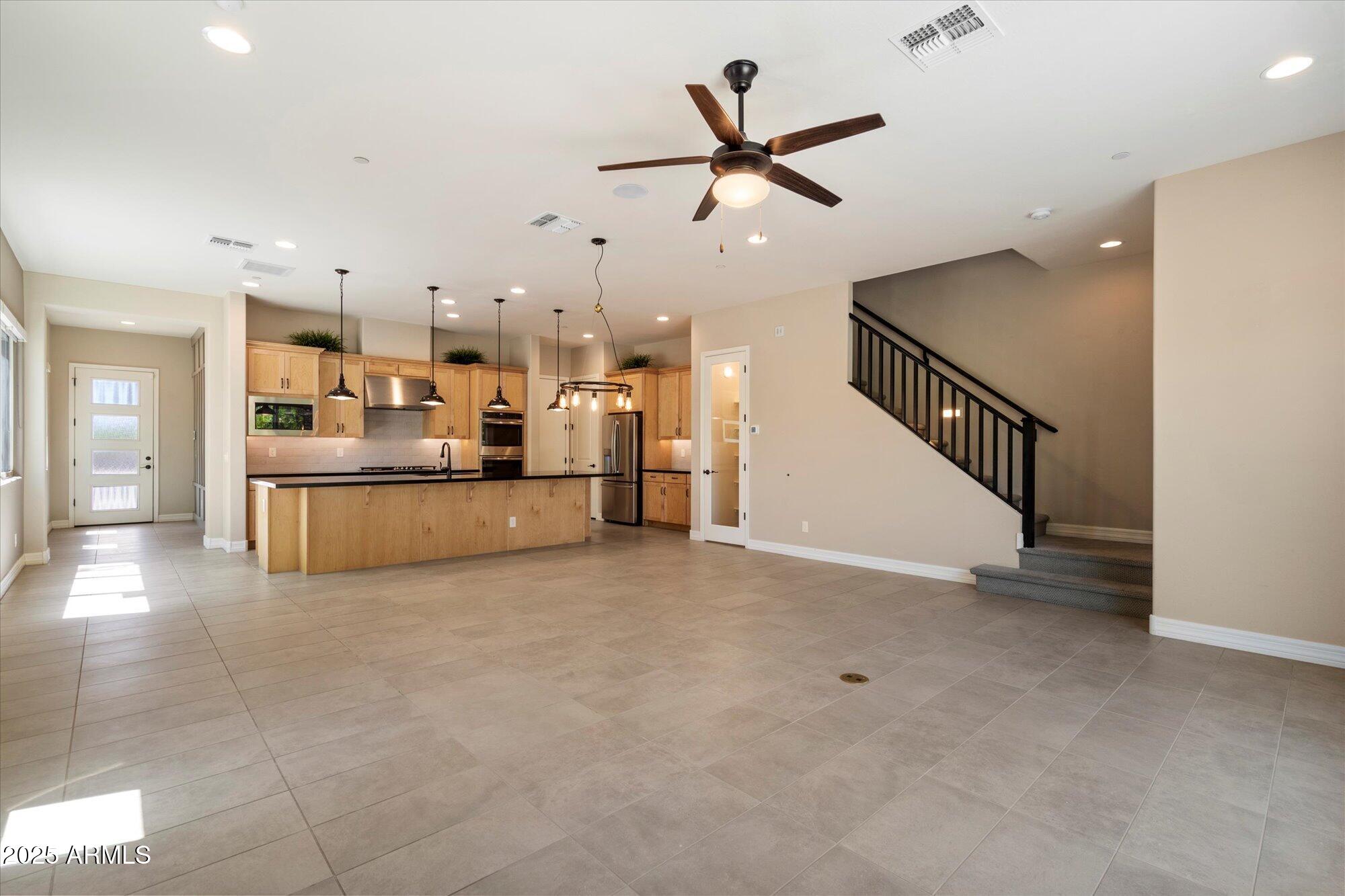 7508 E VIA DE LUNA Drive