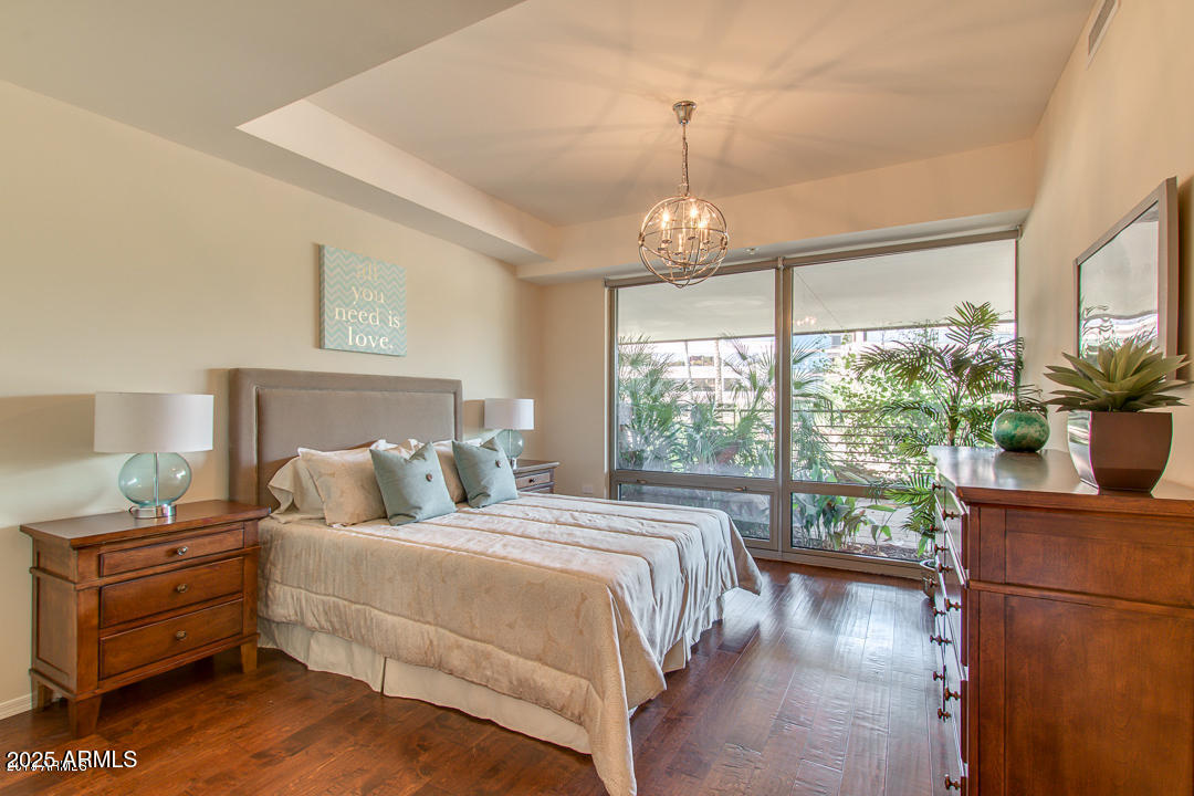 7161 E RANCHO VISTA Drive 2011