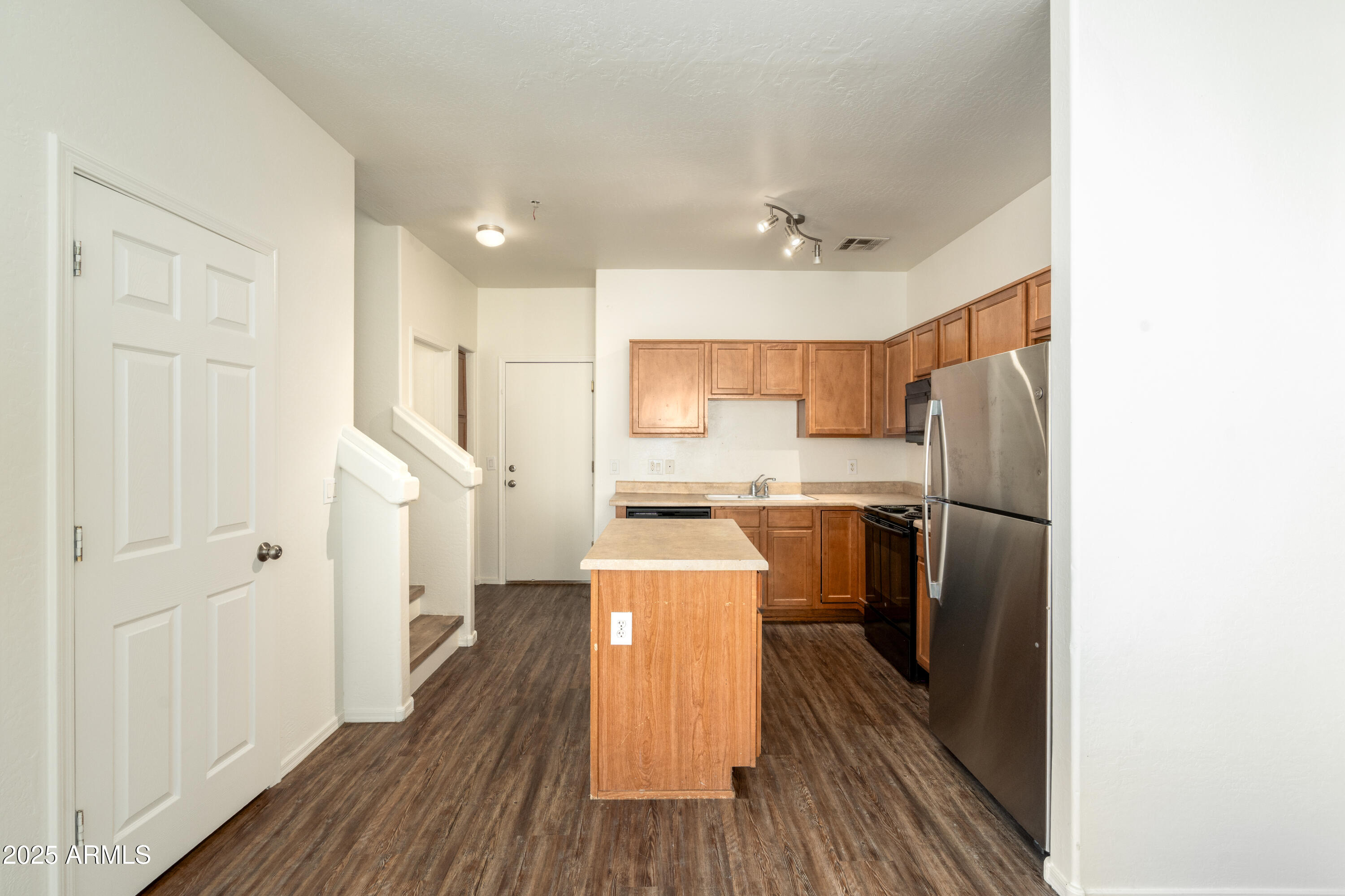 1718 W Colter Street Unit 176