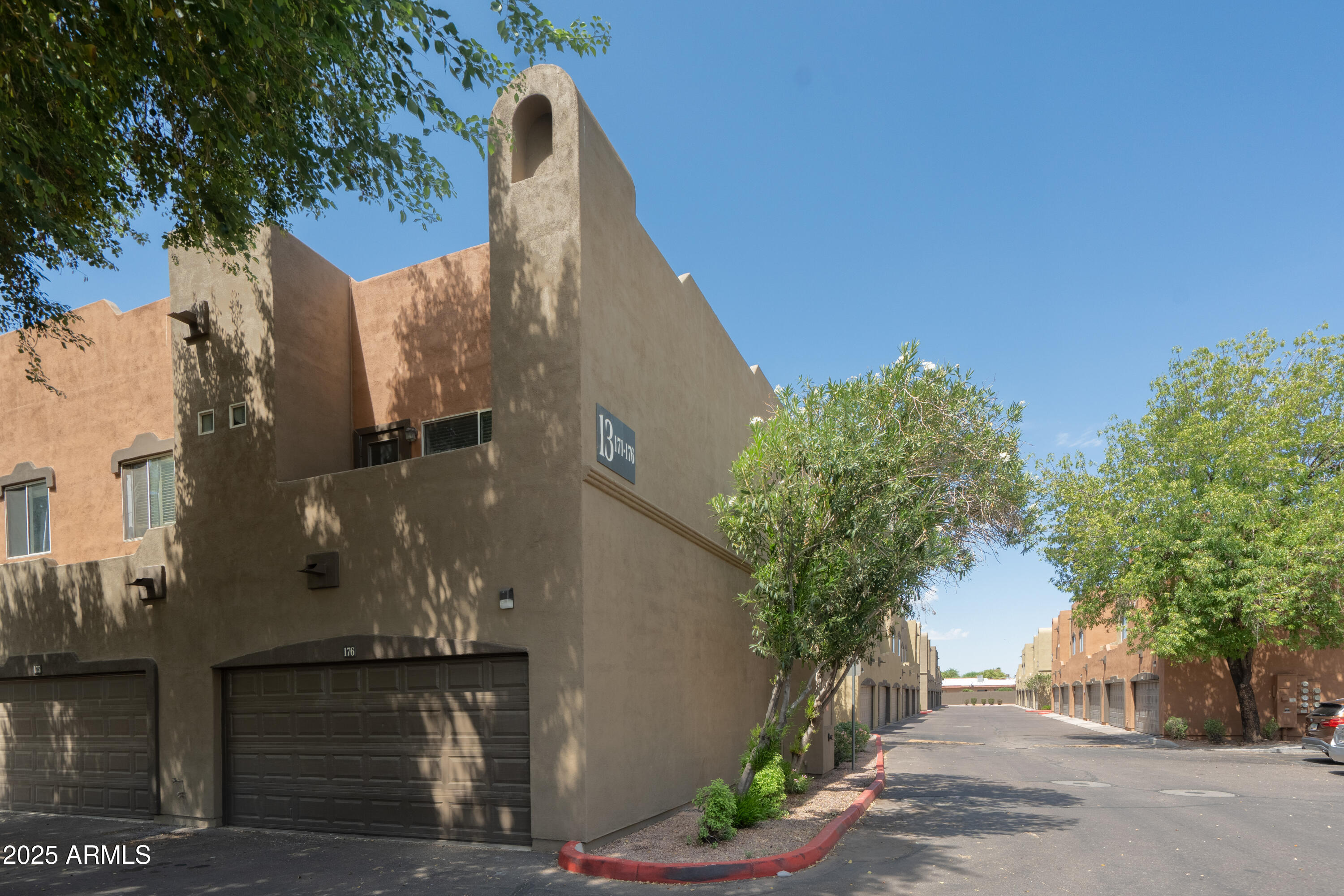 1718 W Colter Street Unit 176