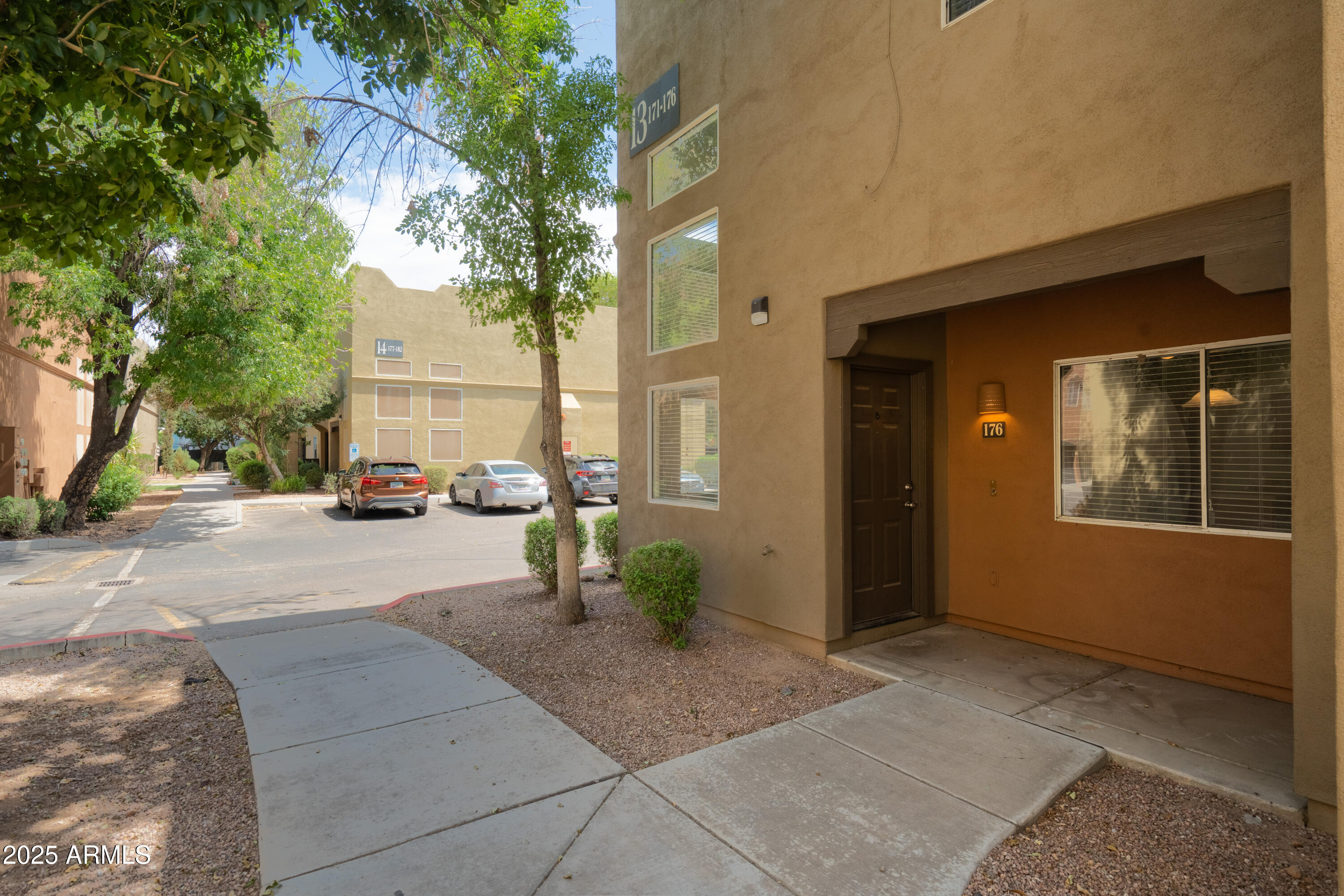 1718 W Colter Street Unit 176