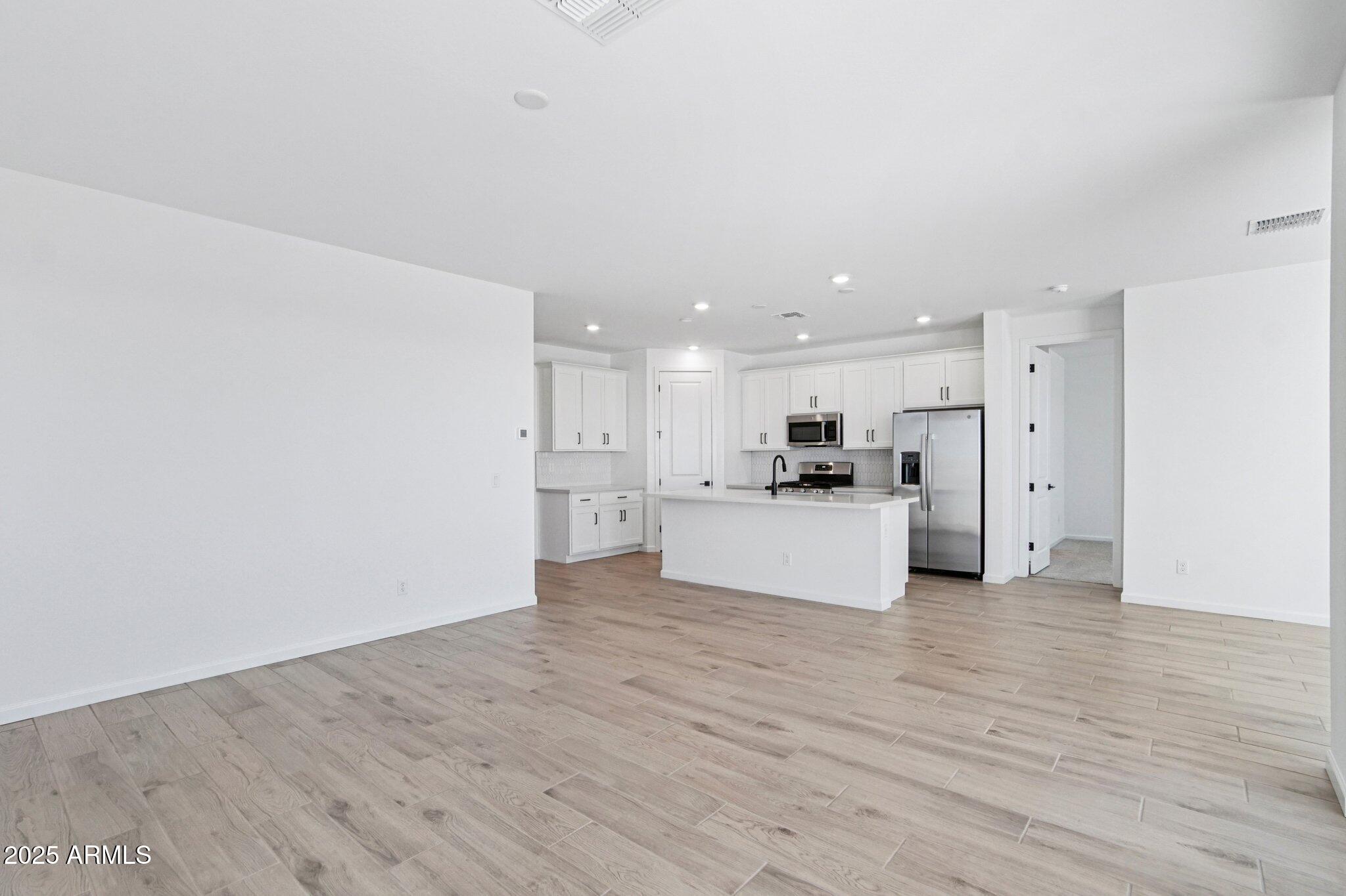 16201 W BAJADA Road