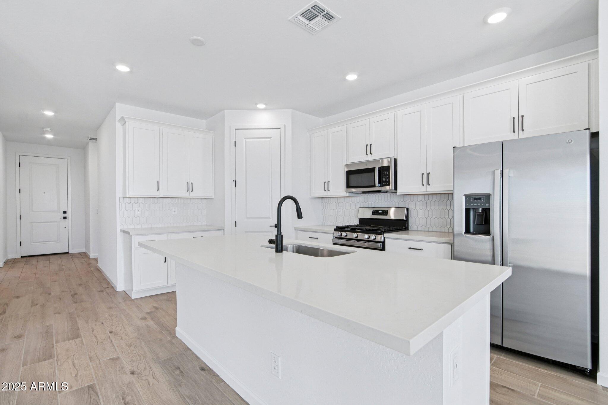 16201 W BAJADA Road