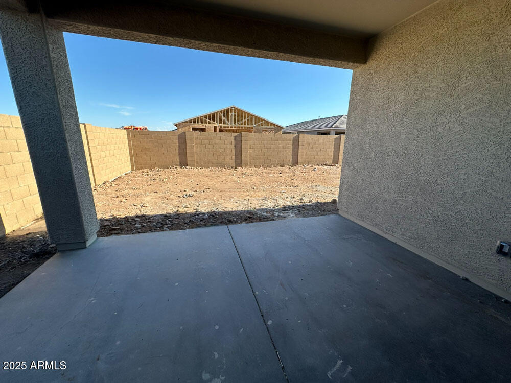 7595 W AVENIDA DEL REY