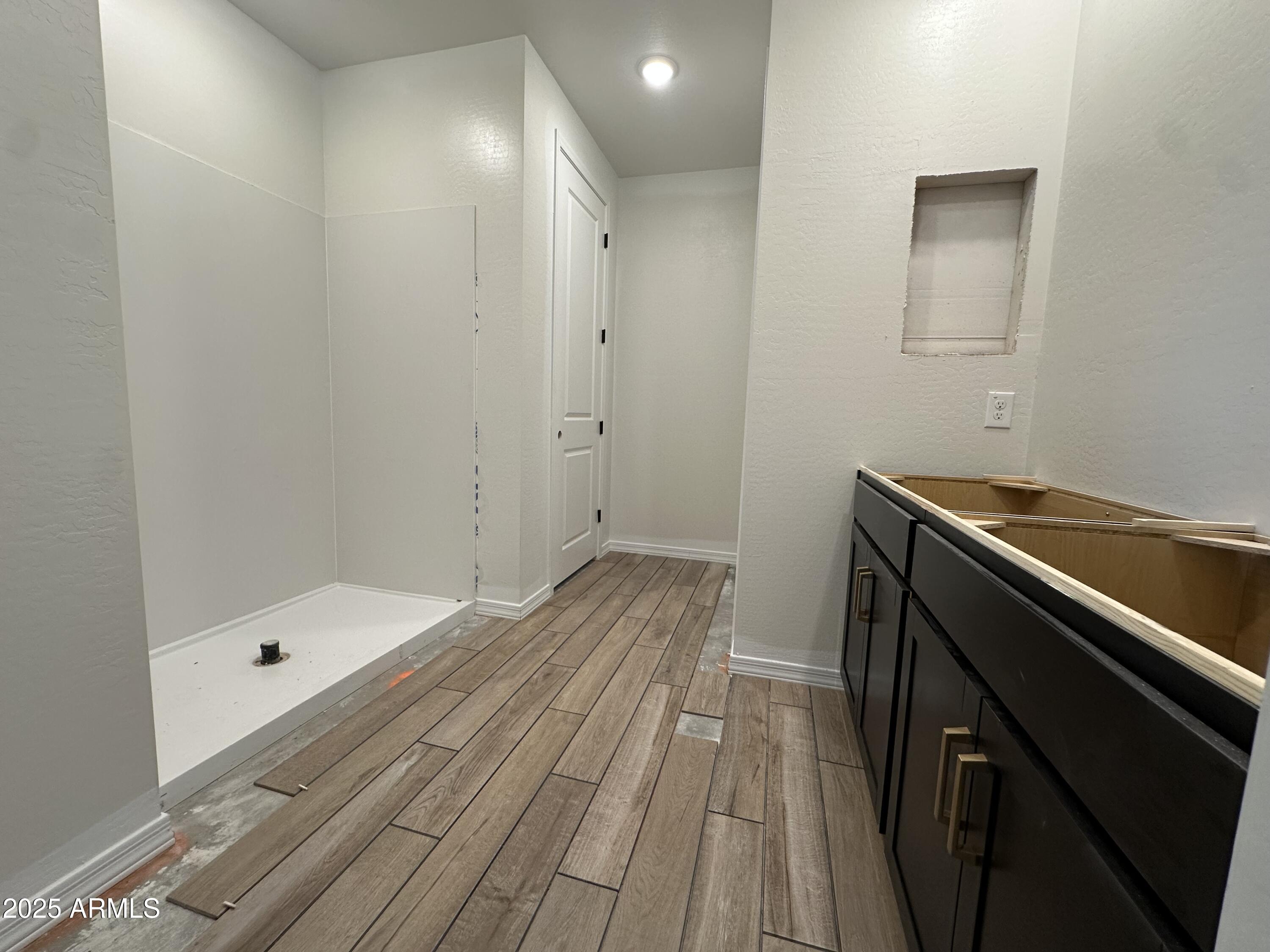 7595 W AVENIDA DEL REY