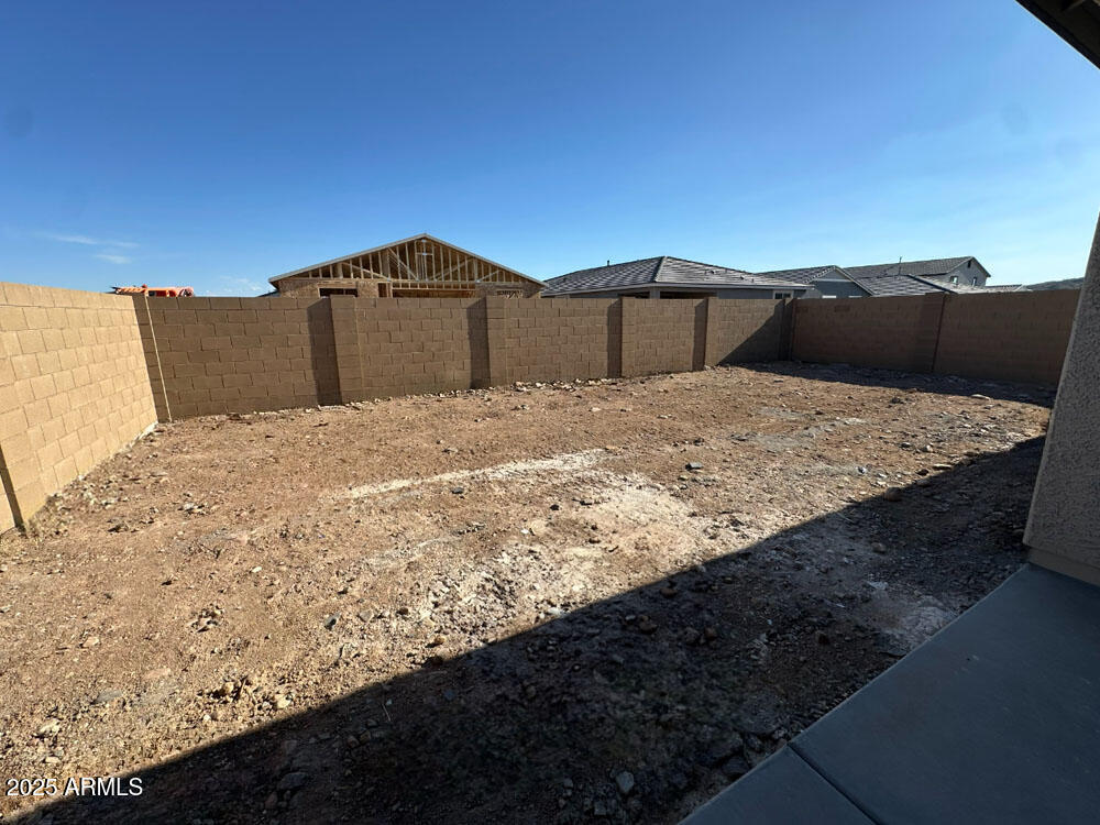 7595 W AVENIDA DEL REY