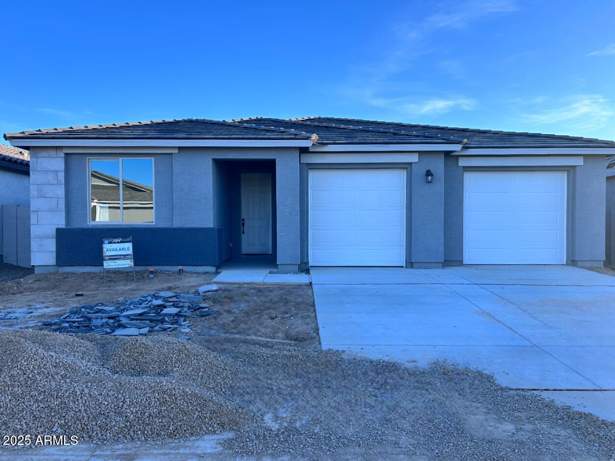 2621 E RUSTLER Road