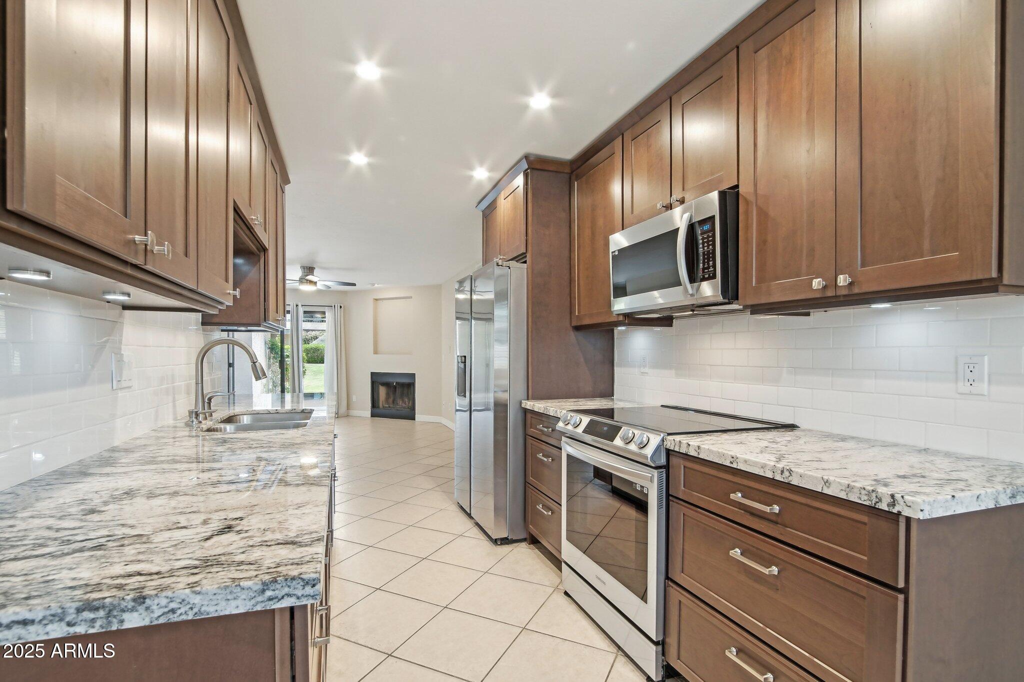 5998 N 78th Street Unit 116