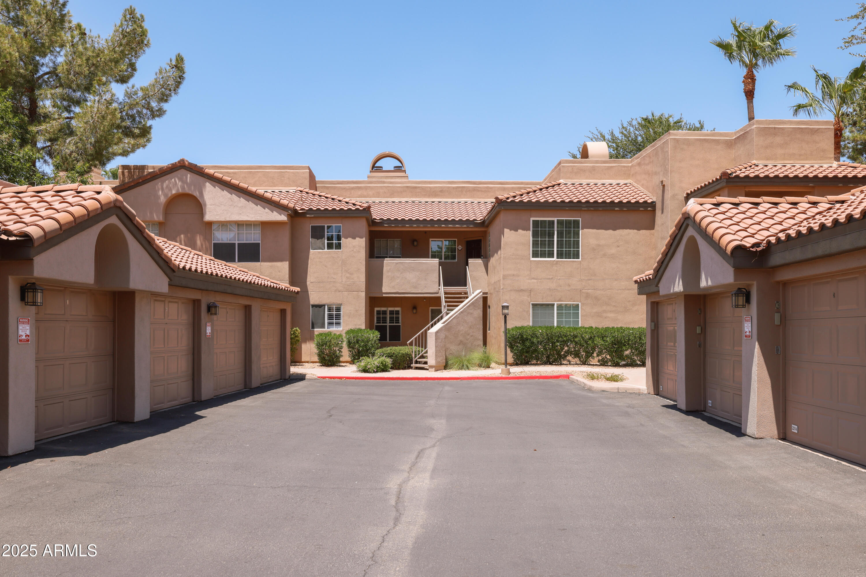 10101 N ARABIAN Trail 2004
