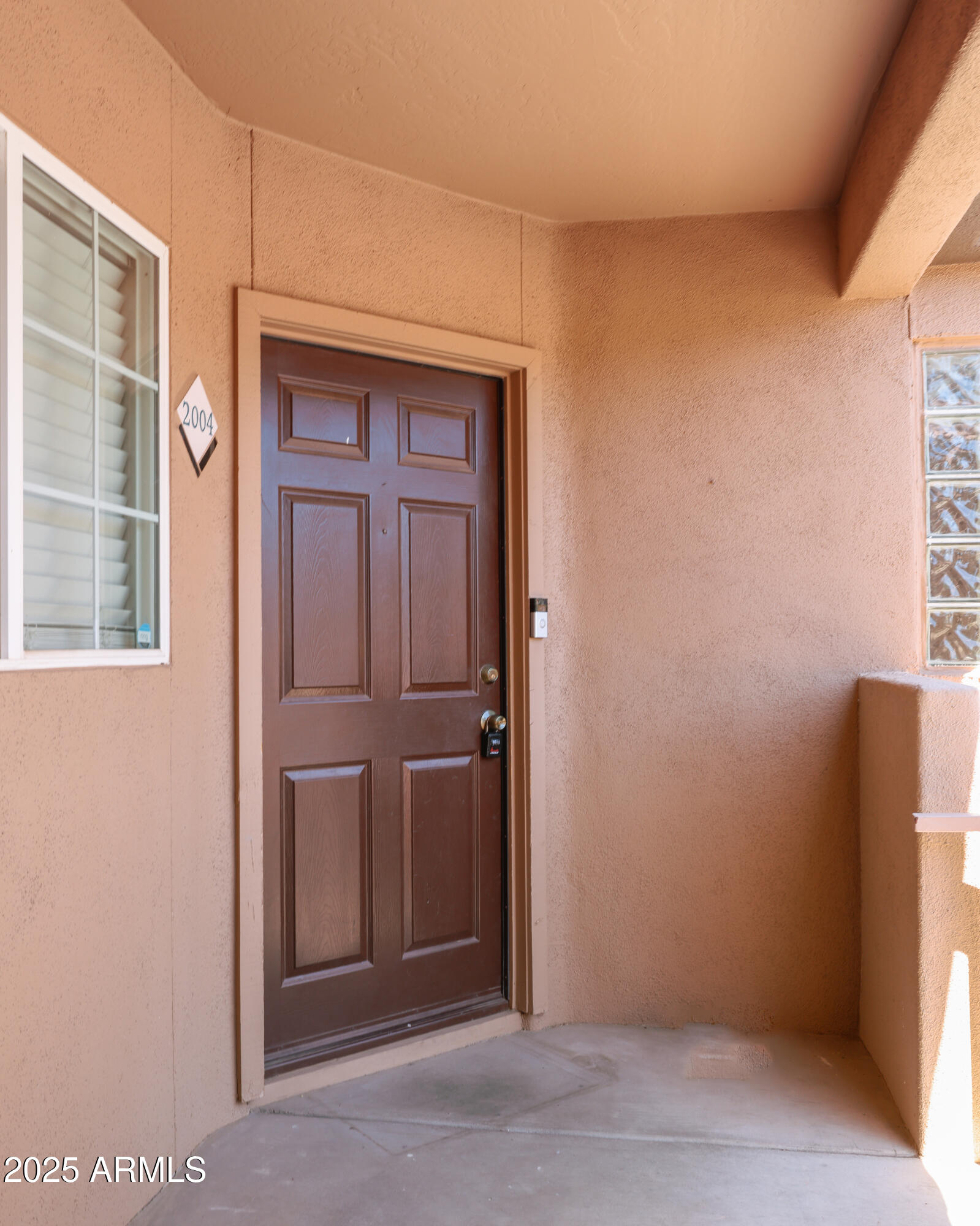 10101 N ARABIAN Trail 2004