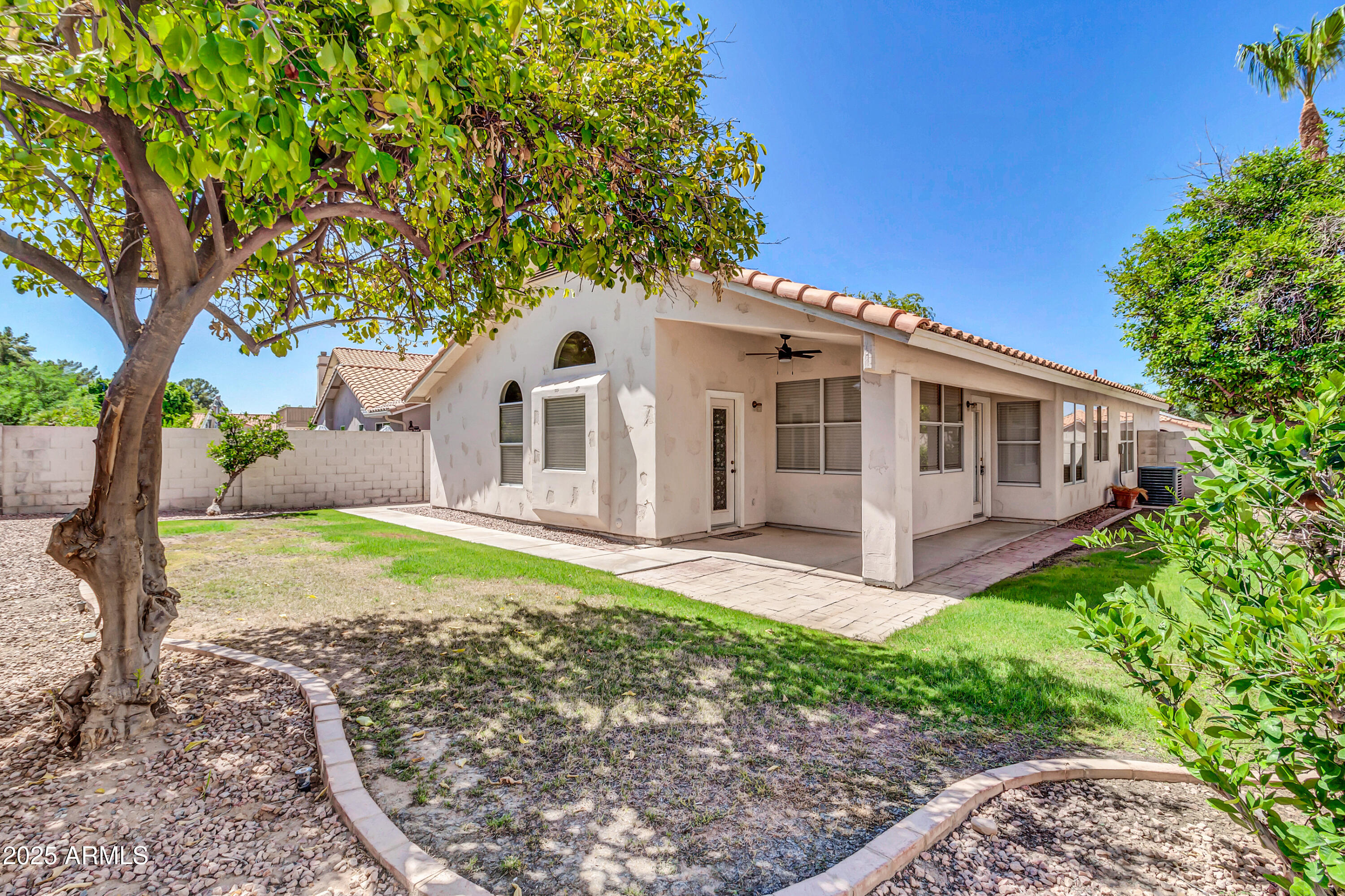 1511 W WILDHORSE Court