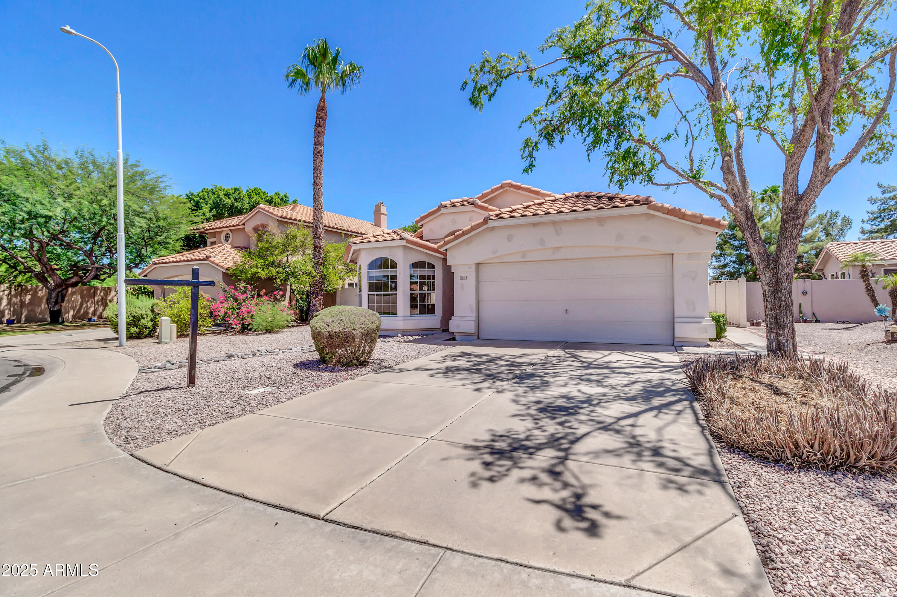1511 W WILDHORSE Court