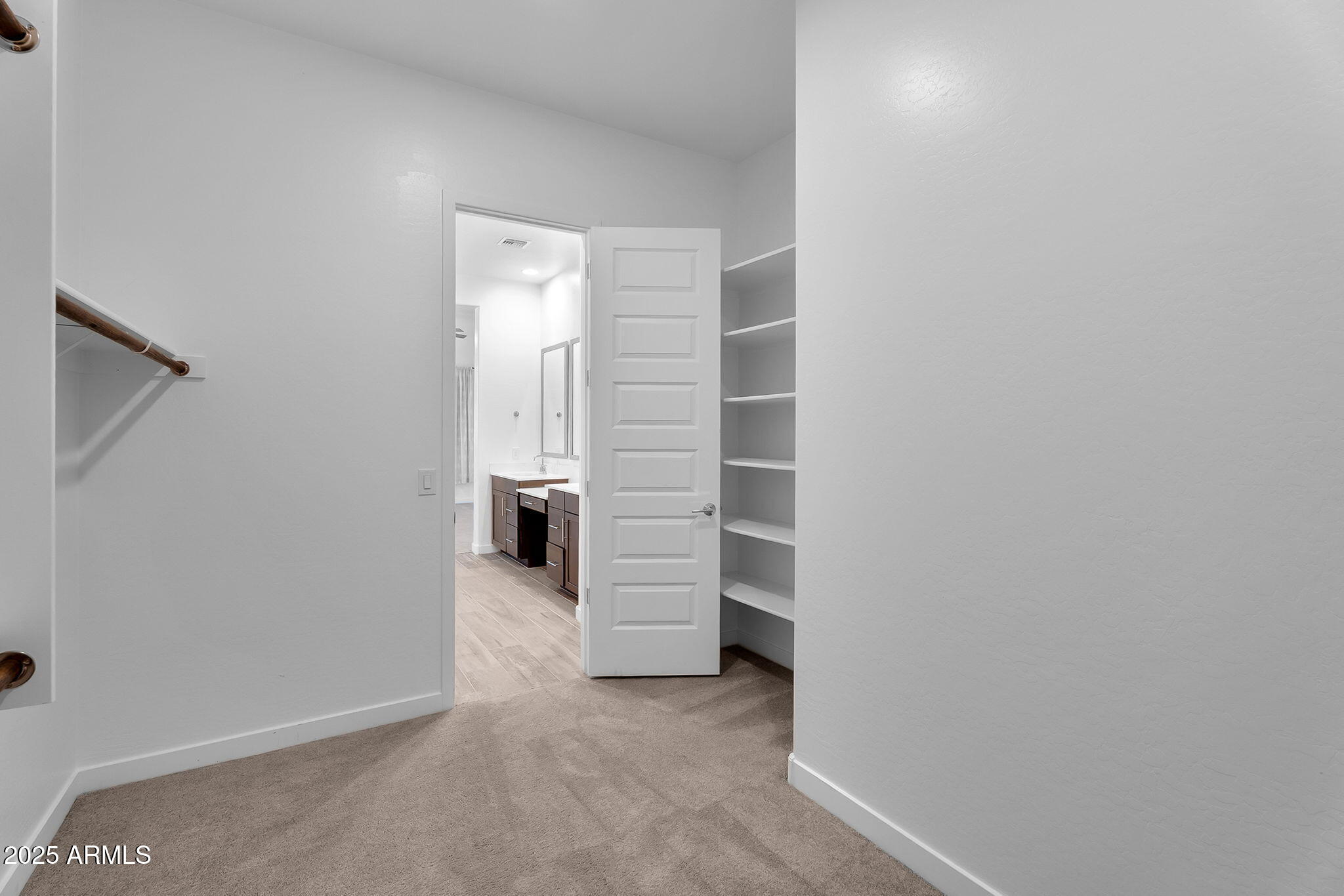 19027 W SIERRA Street