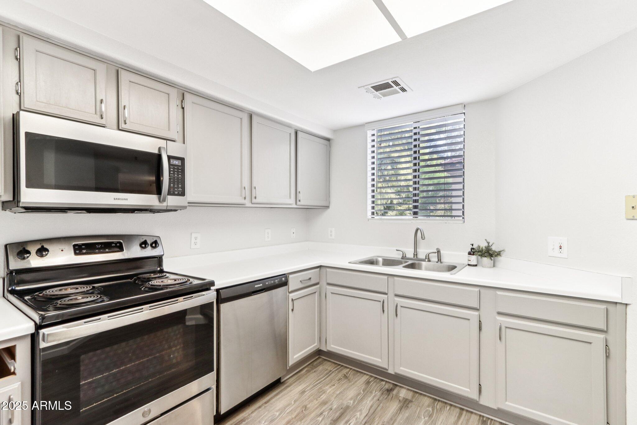 4925 E Desert Cove Avenue Unit 240
