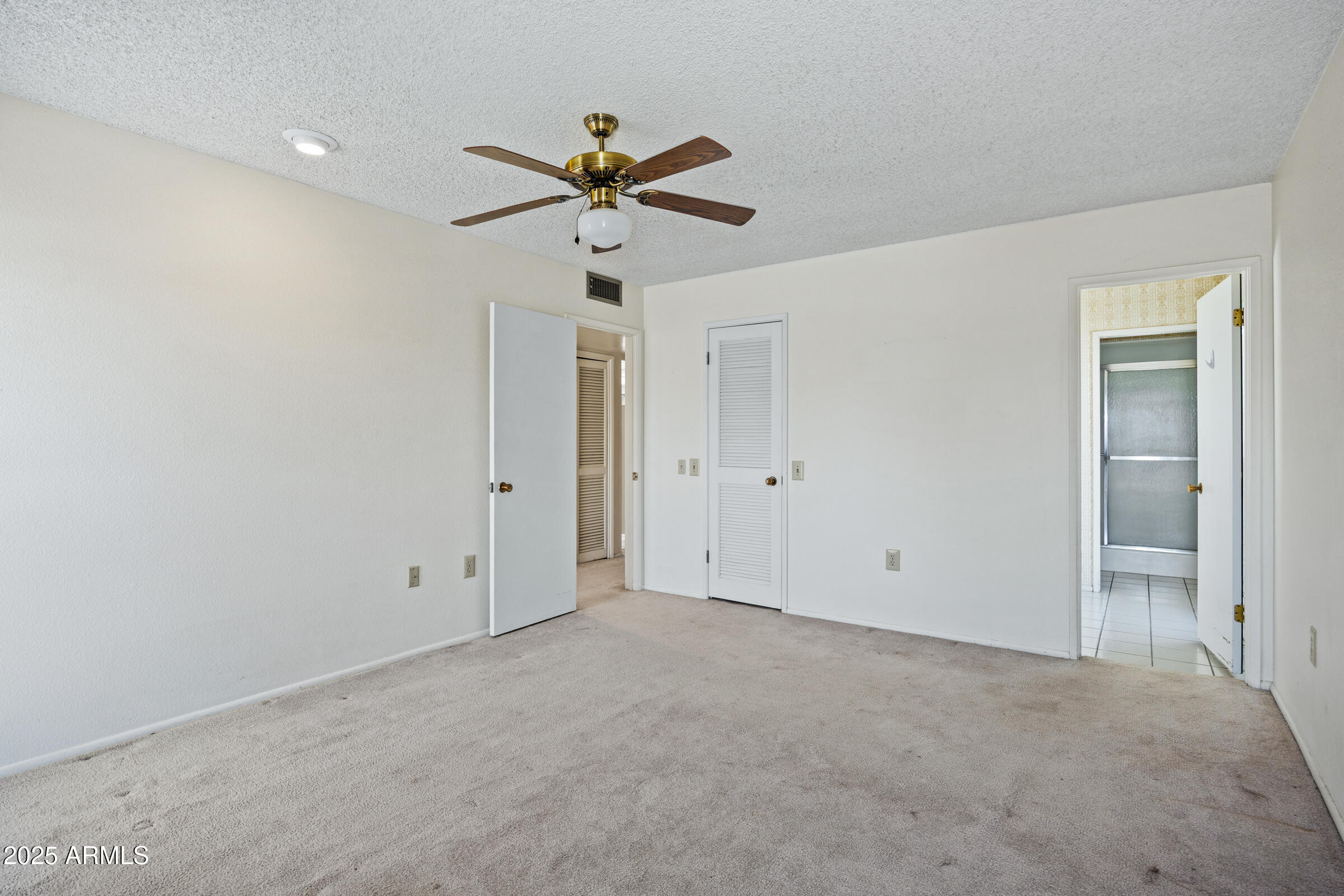 11041 W PLEASANT VALLEY Road