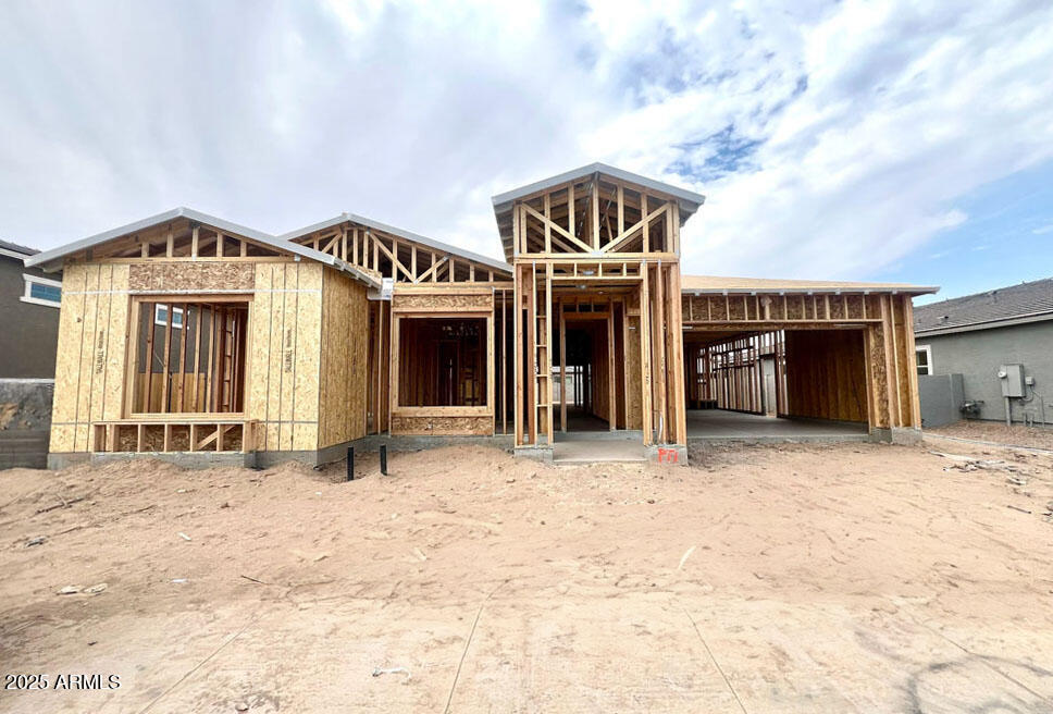 22949 E TWIN ACRES Drive