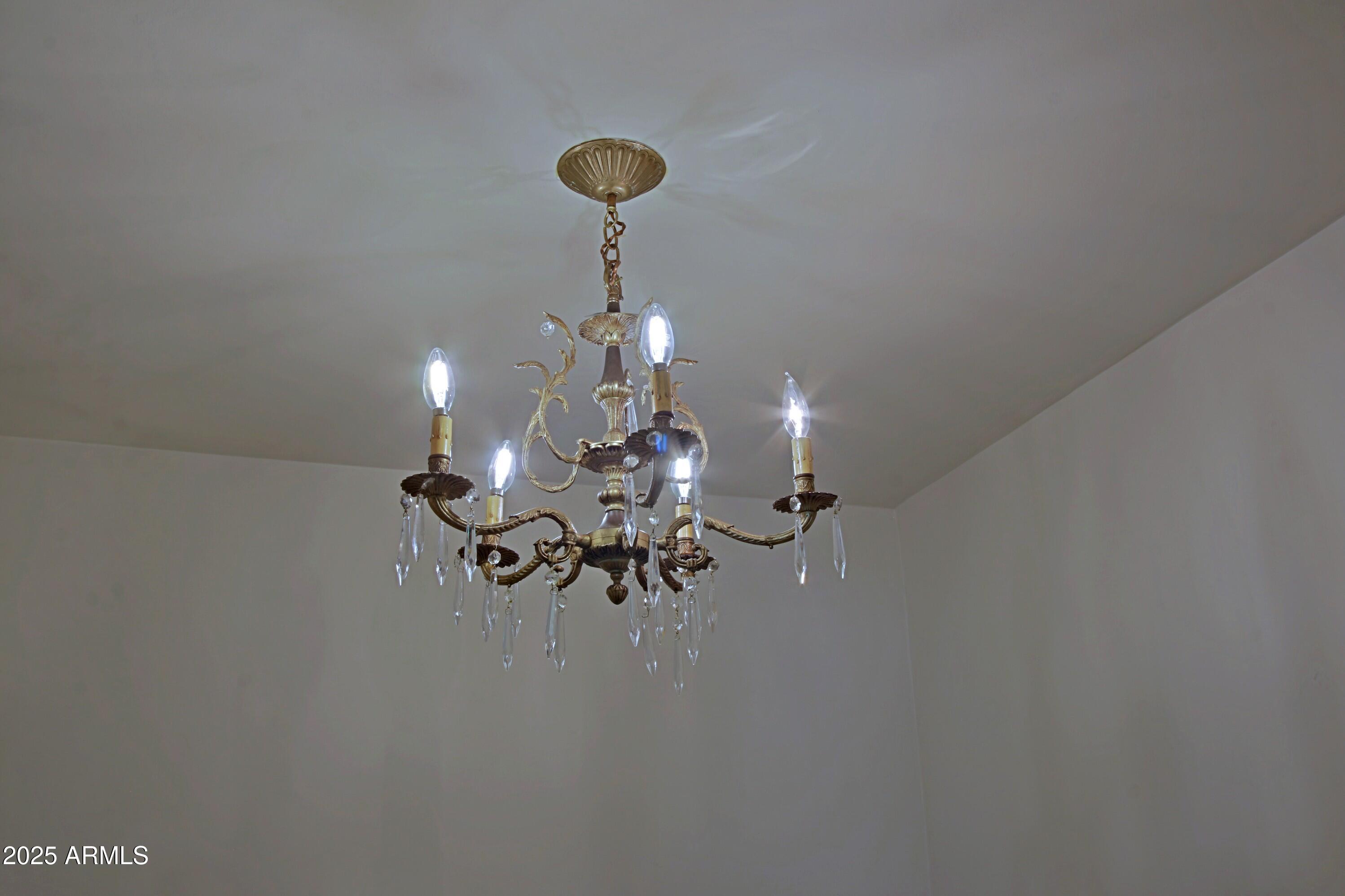 190 E CORONADO Road 73