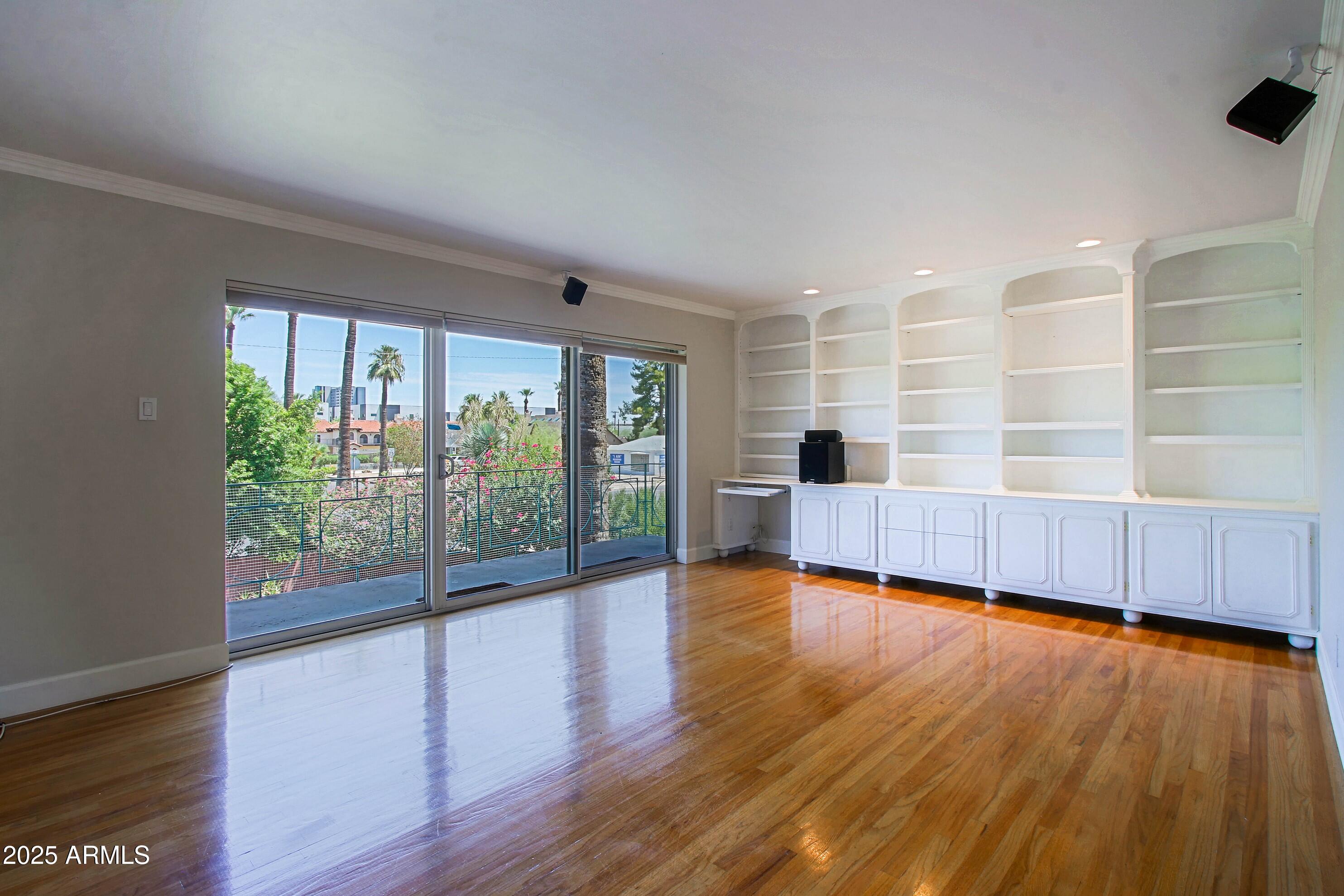 190 E CORONADO Road 73